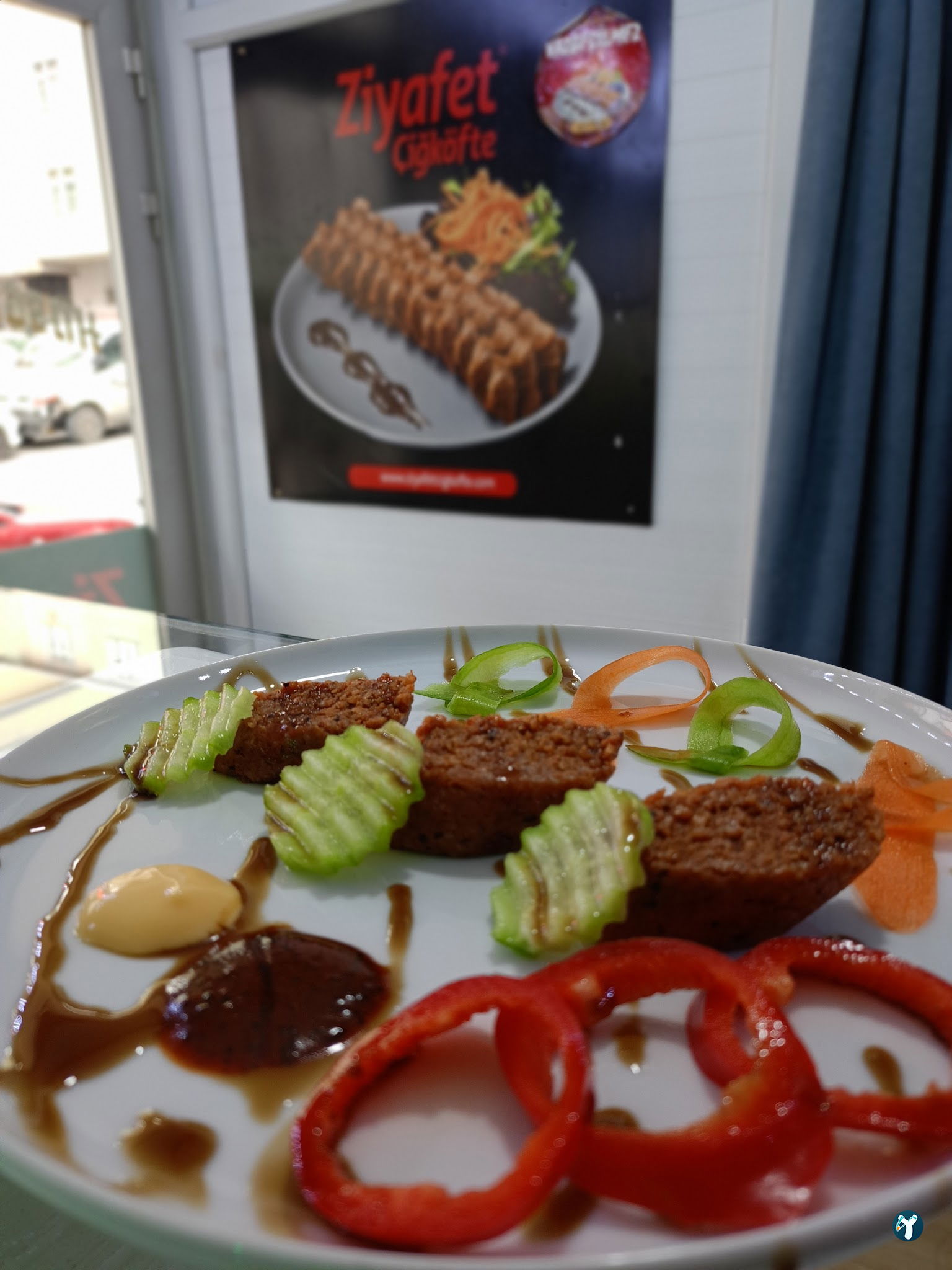 Yücco'Nun Yeri̇ Zi̇yafet Çi̇ğköfte.