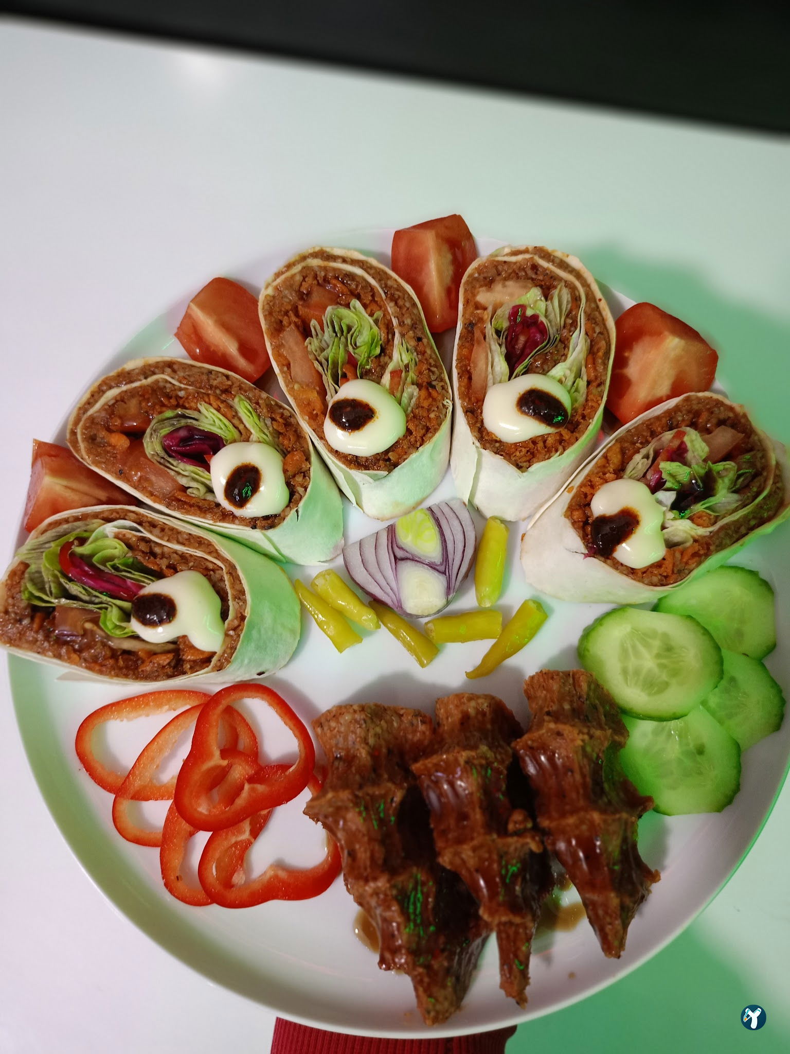 Yücco'Nun Yeri̇ Zi̇yafet Çi̇ğköfte.
