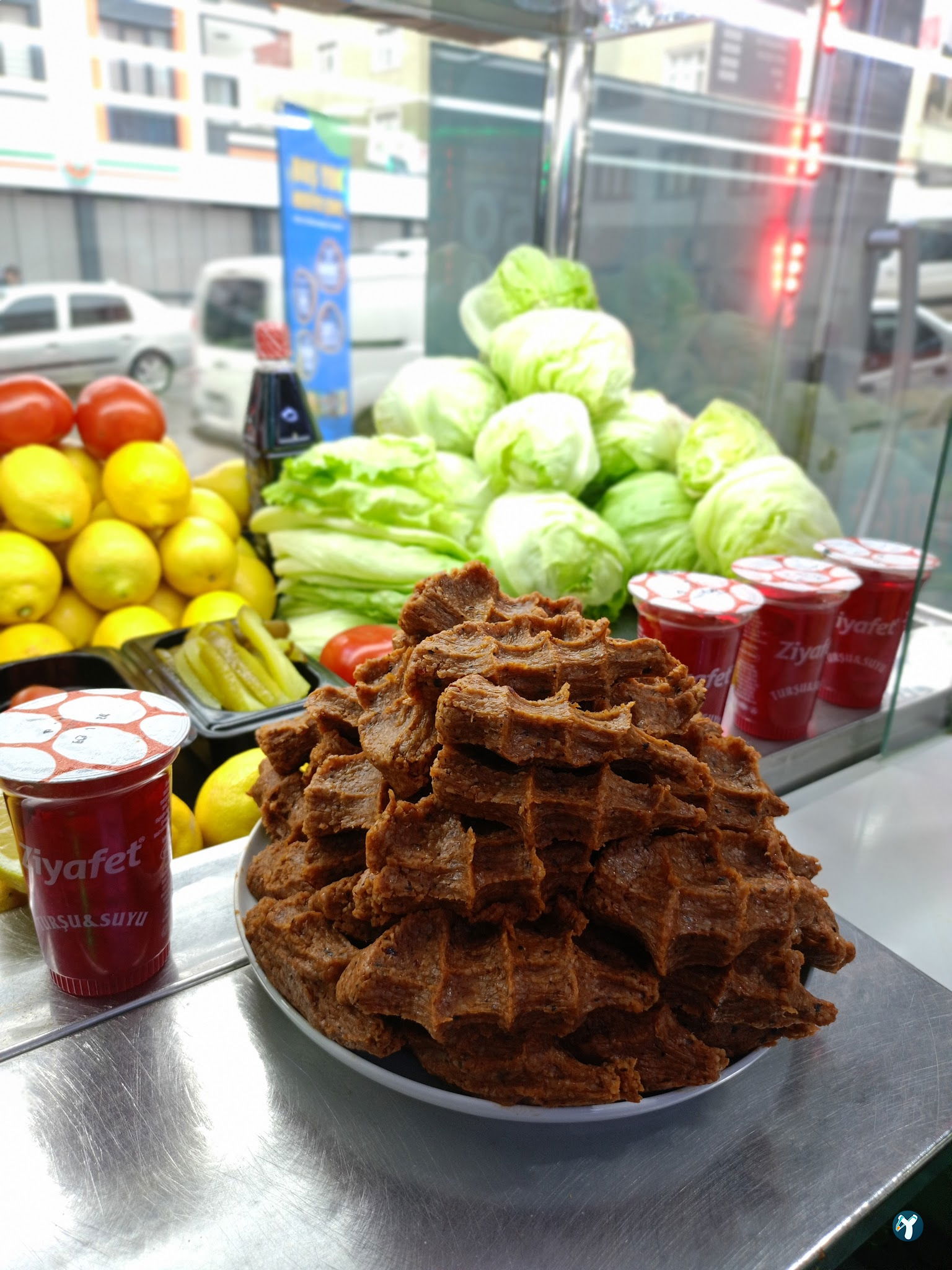 Yücco'Nun Yeri̇ Zi̇yafet Çi̇ğköfte.