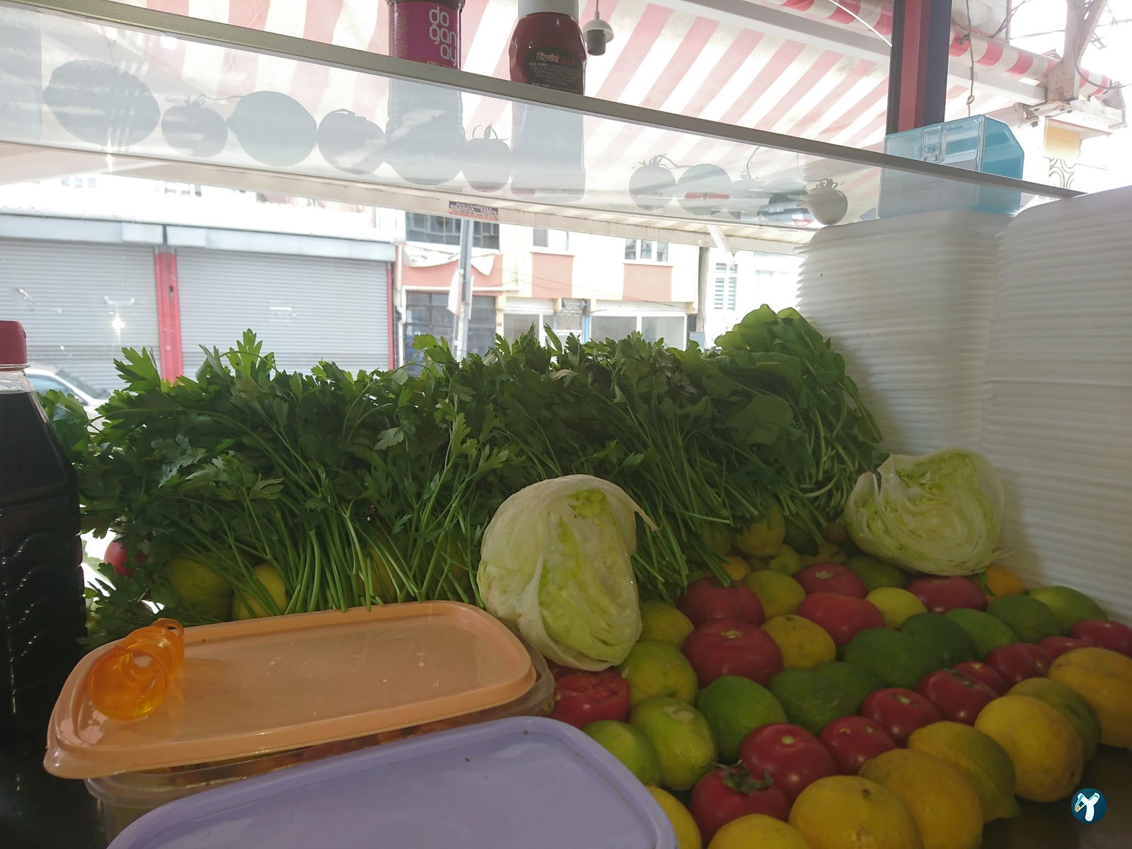 Yücco'Nun Yeri̇ Zi̇yafet Çi̇ğköfte.