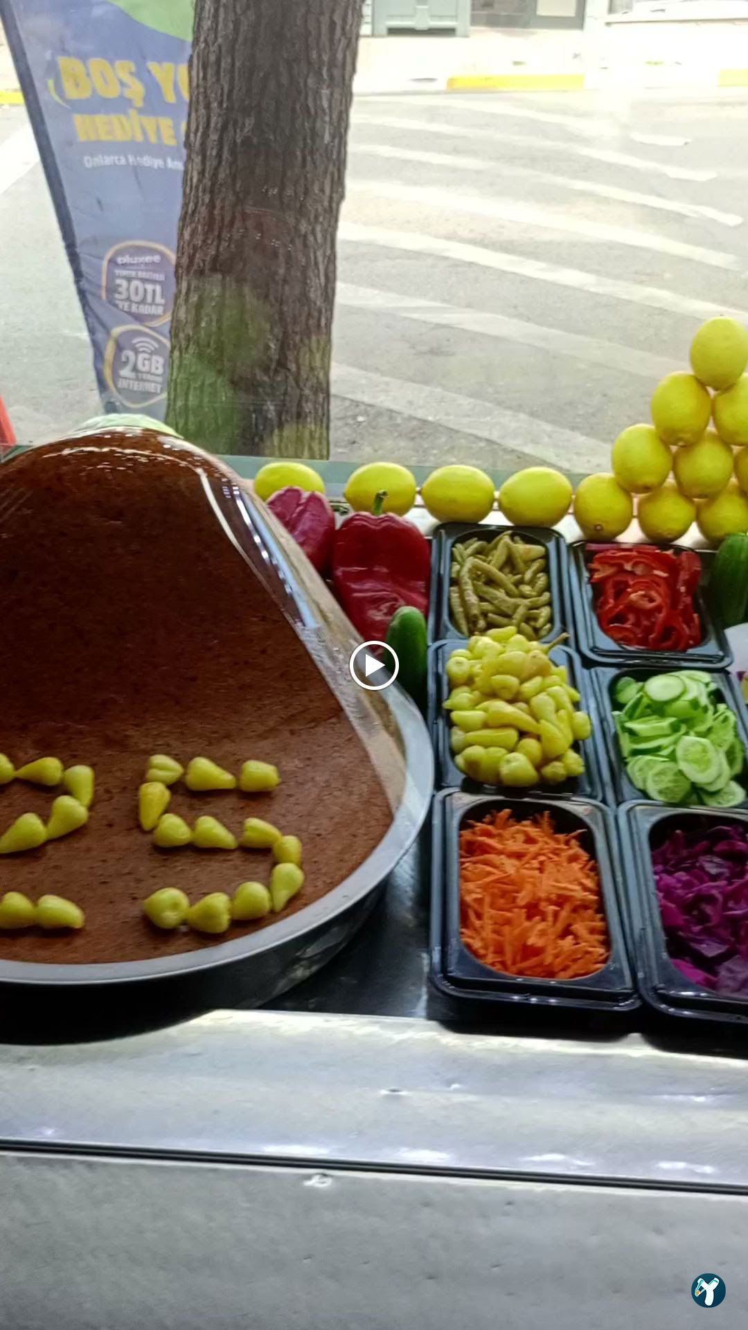 Yücco'Nun Yeri̇ Zi̇yafet Çi̇ğköfte.