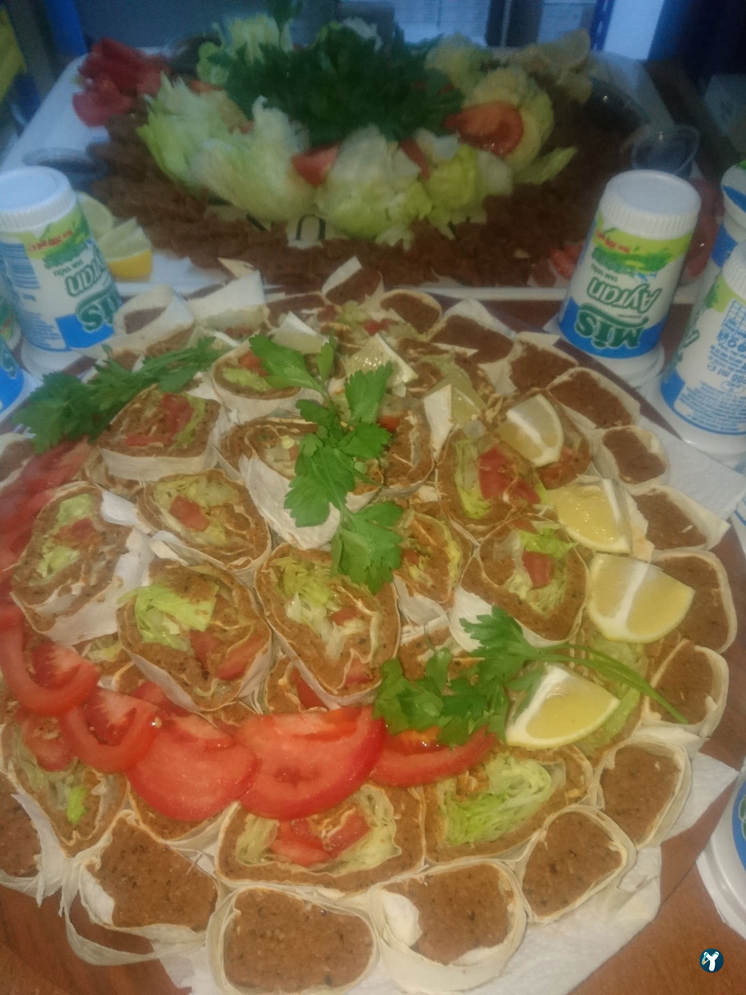 Yücco'Nun Yeri̇ Zi̇yafet Çi̇ğköfte.