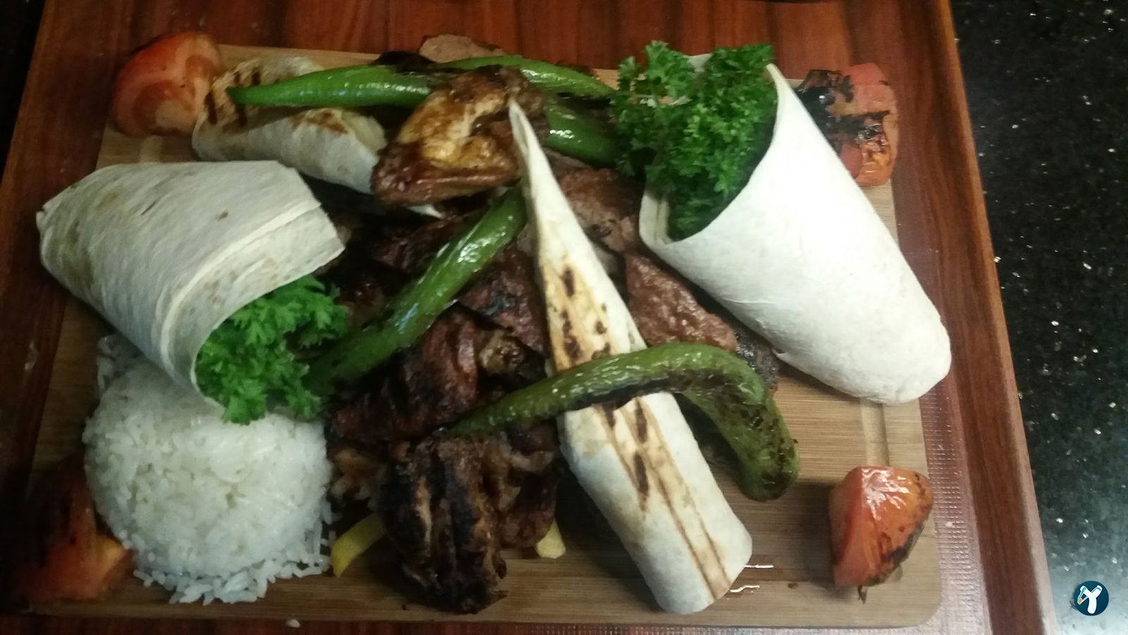 Terrace Li̇fe Cafe & Rest