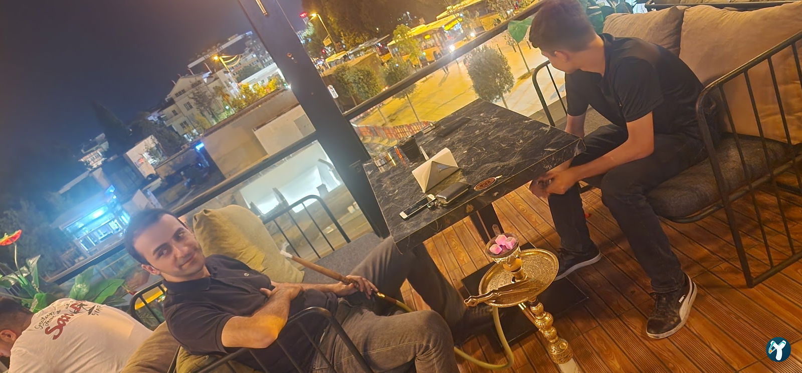 Terrace Li̇fe Cafe & Rest