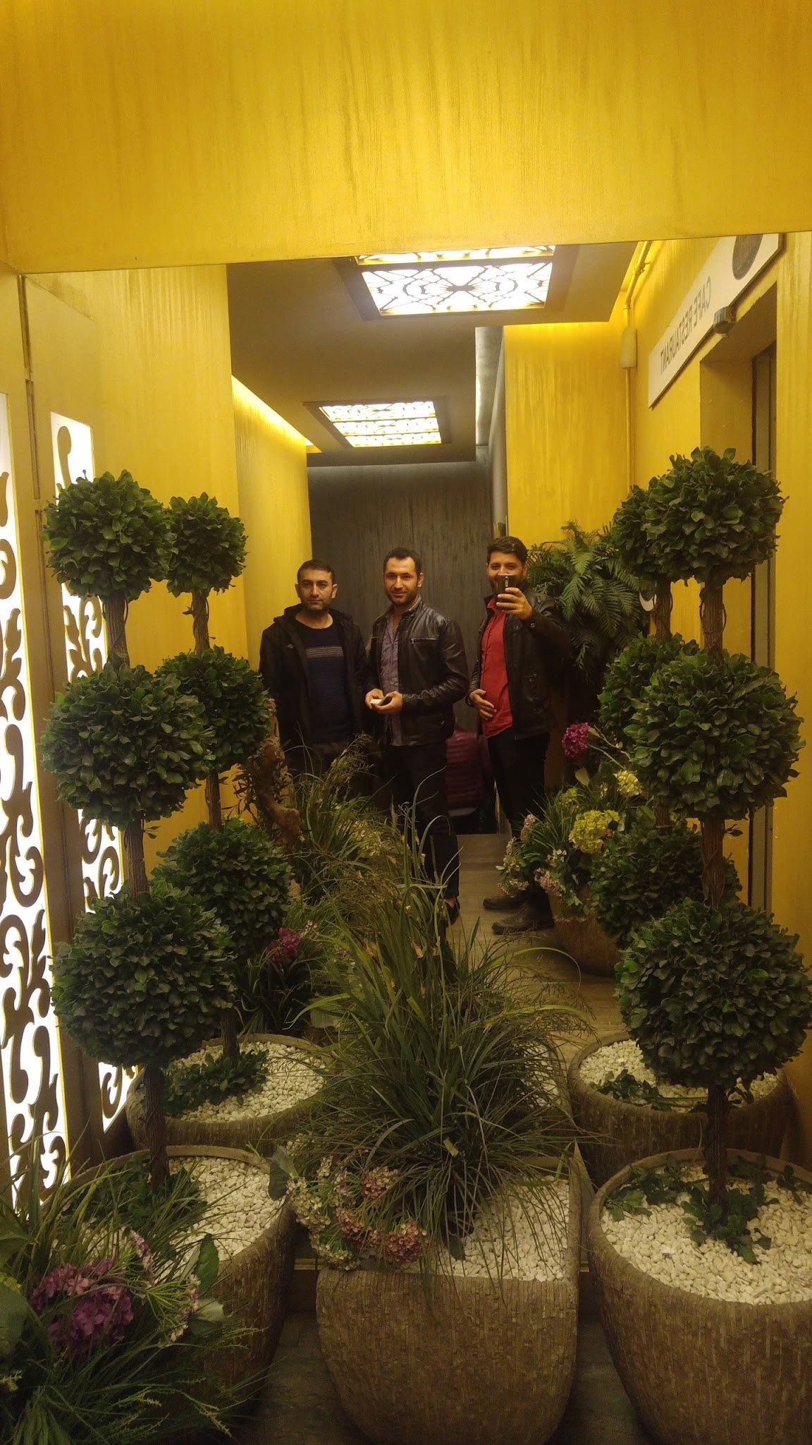 Terrace Li̇fe Cafe & Rest