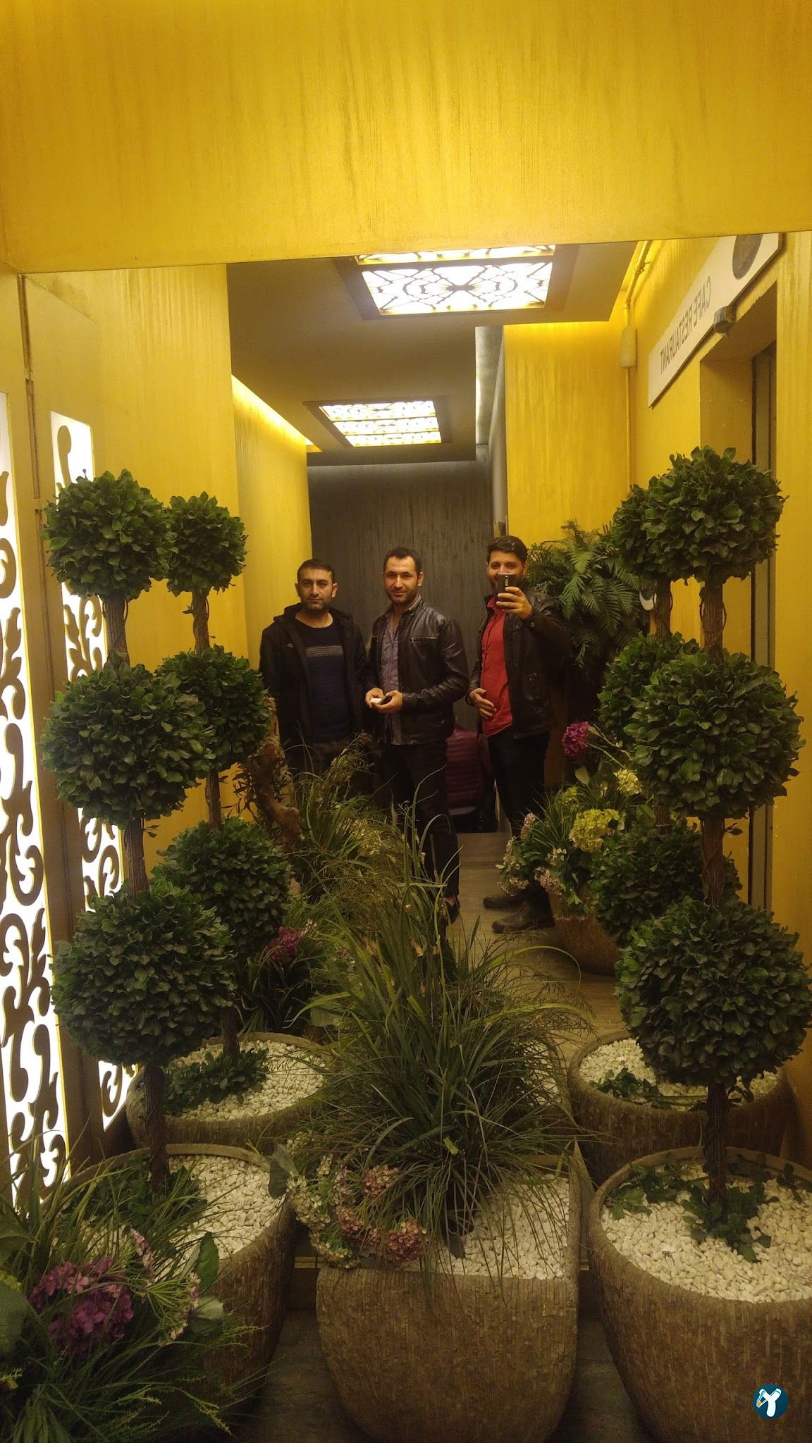 Terrace Li̇fe Cafe & Rest