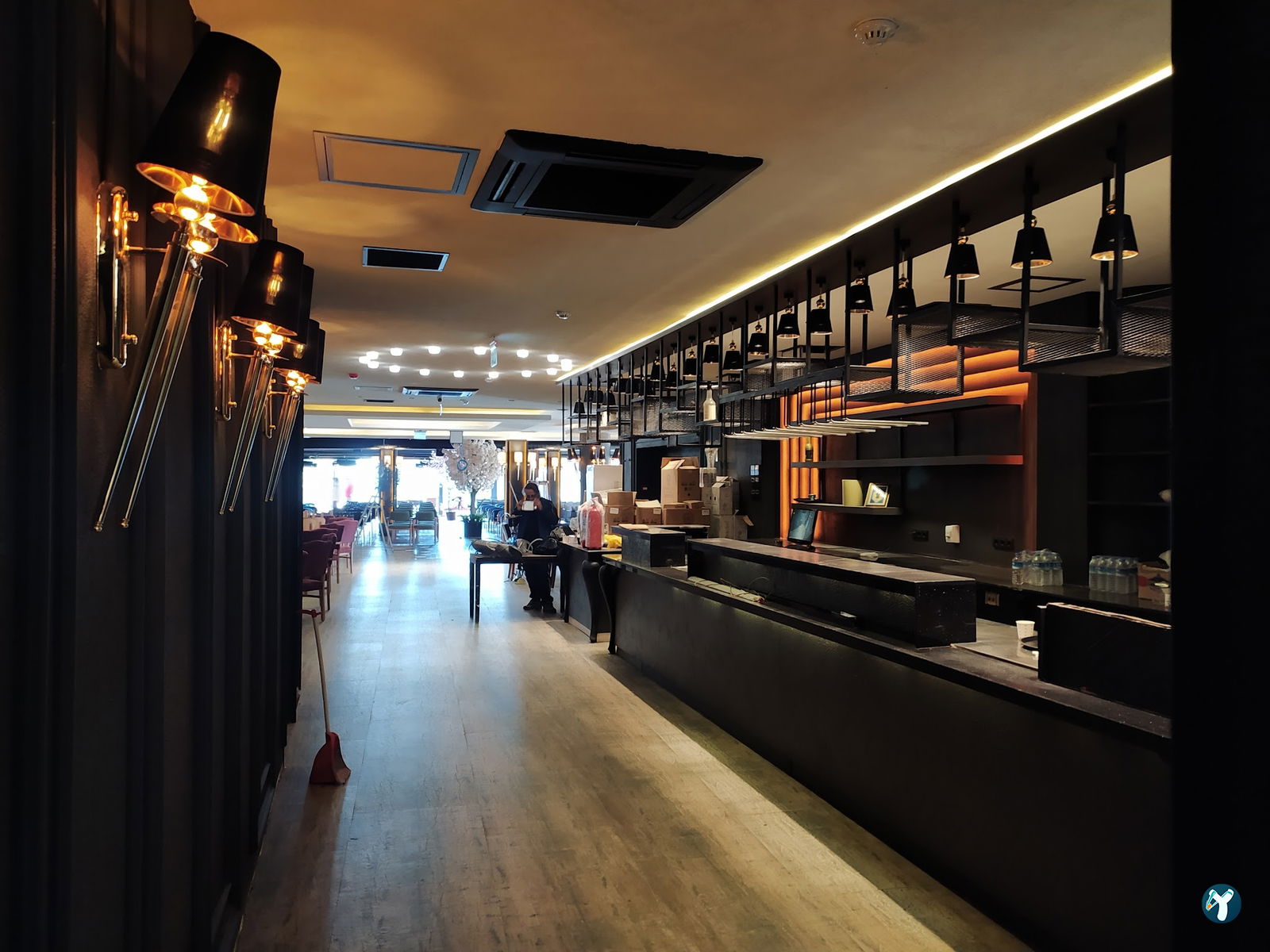 Terrace Li̇fe Cafe & Rest