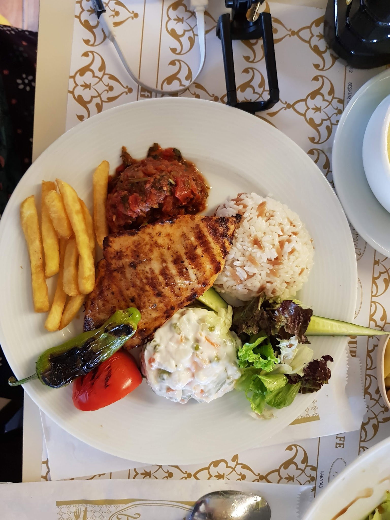Terrace Li̇fe Cafe & Rest