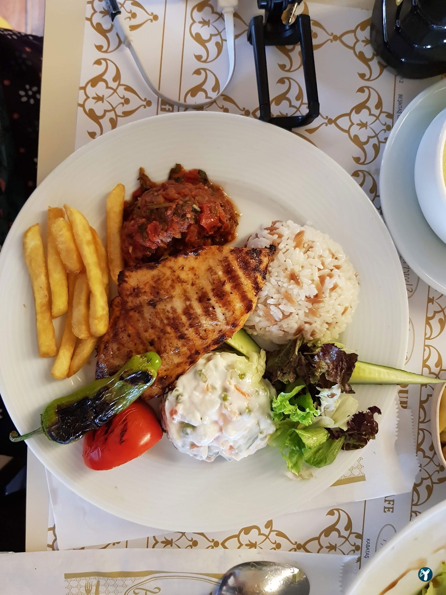 Terrace Li̇fe Cafe & Rest