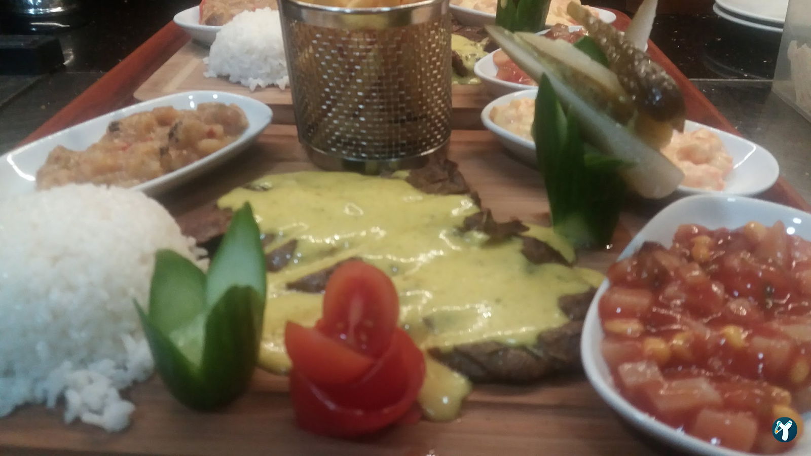 Terrace Li̇fe Cafe & Rest