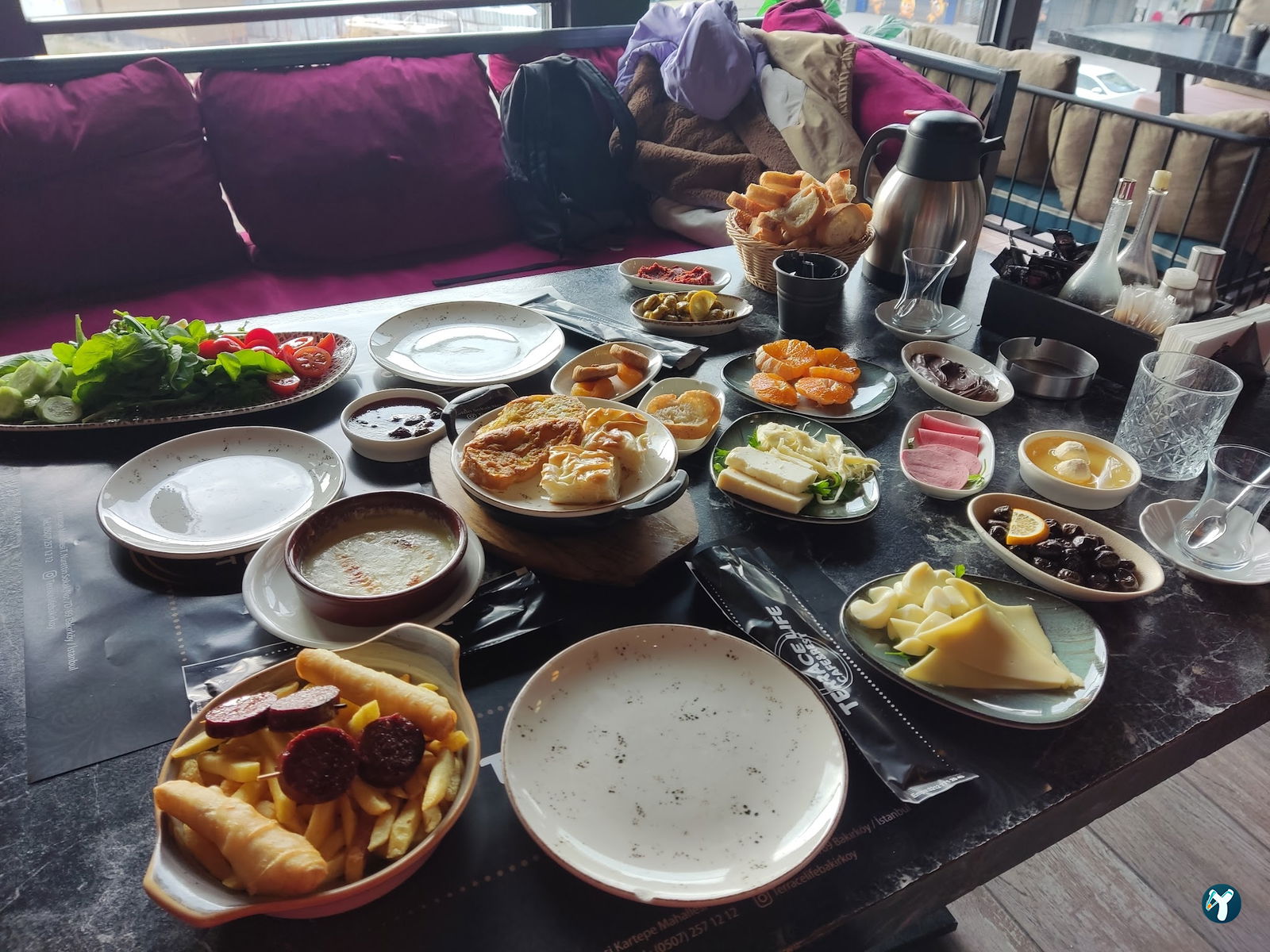 Terrace Li̇fe Cafe & Rest