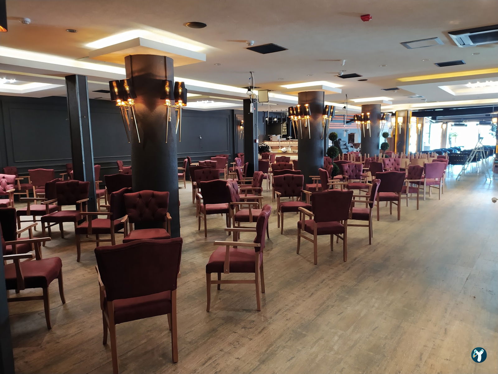 Terrace Li̇fe Cafe & Rest
