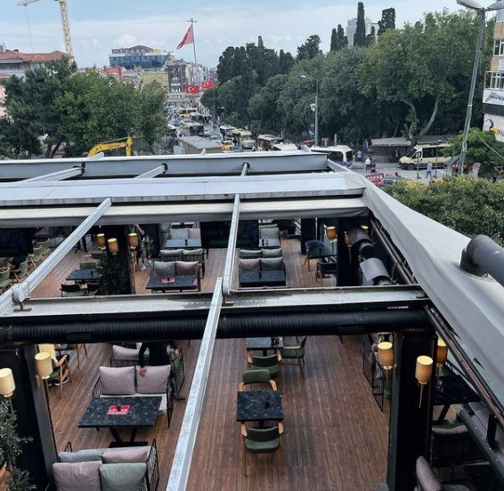 Terrace Li̇fe Cafe & Rest