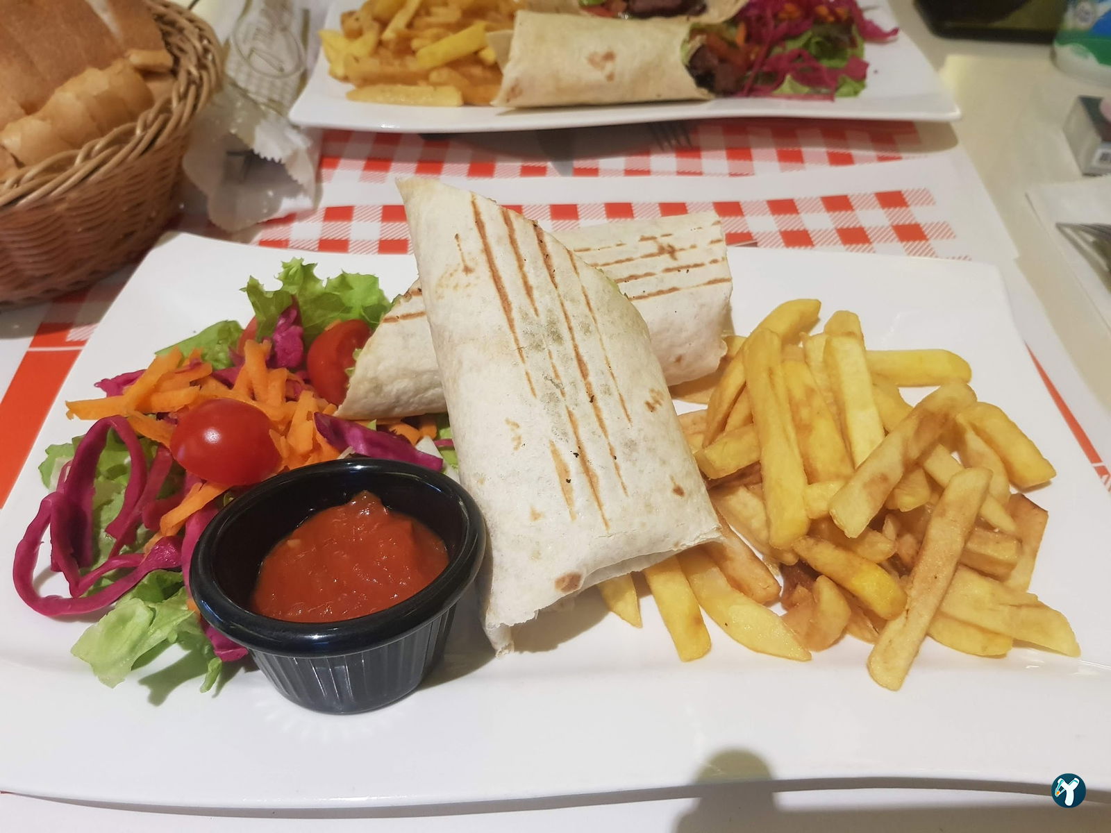 Terrace Li̇fe Cafe & Rest
