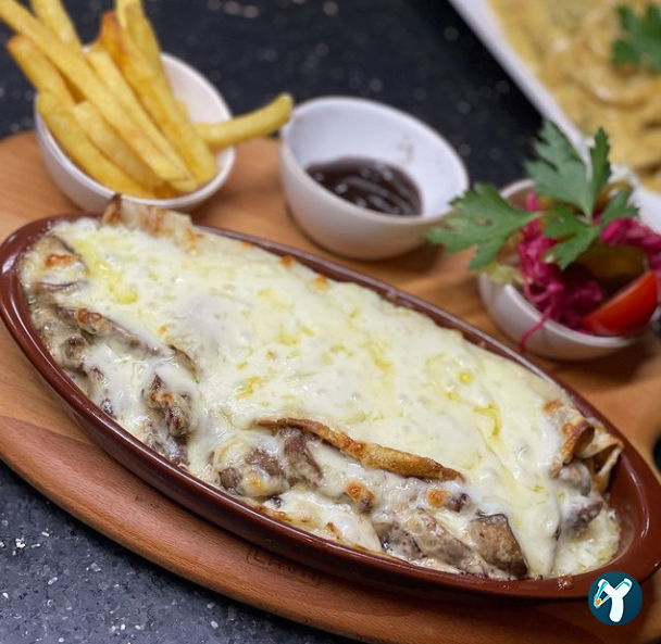 Terrace Li̇fe Cafe & Rest
