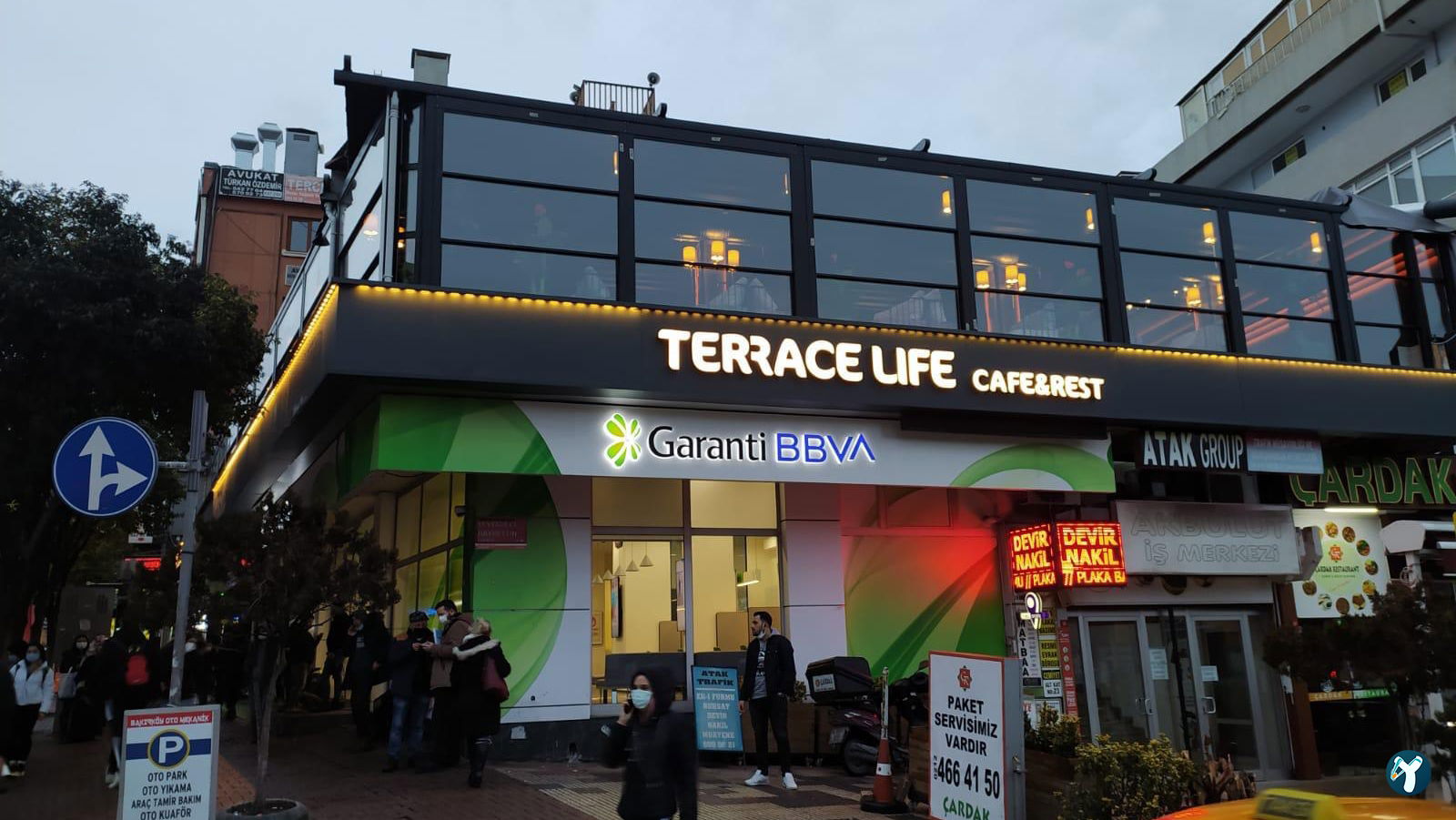 Terrace Li̇fe Cafe & Rest