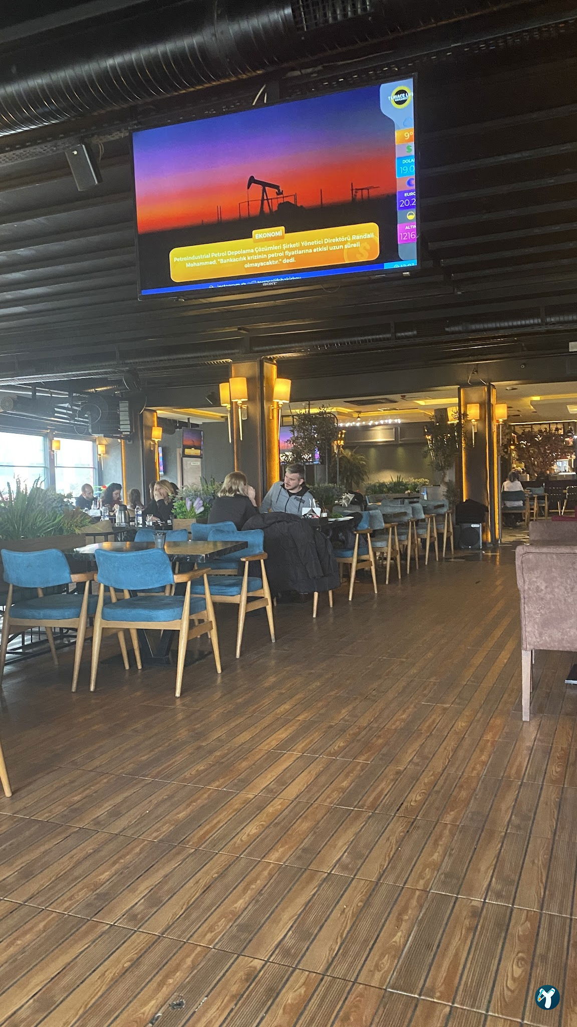 Terrace Li̇fe Cafe & Rest