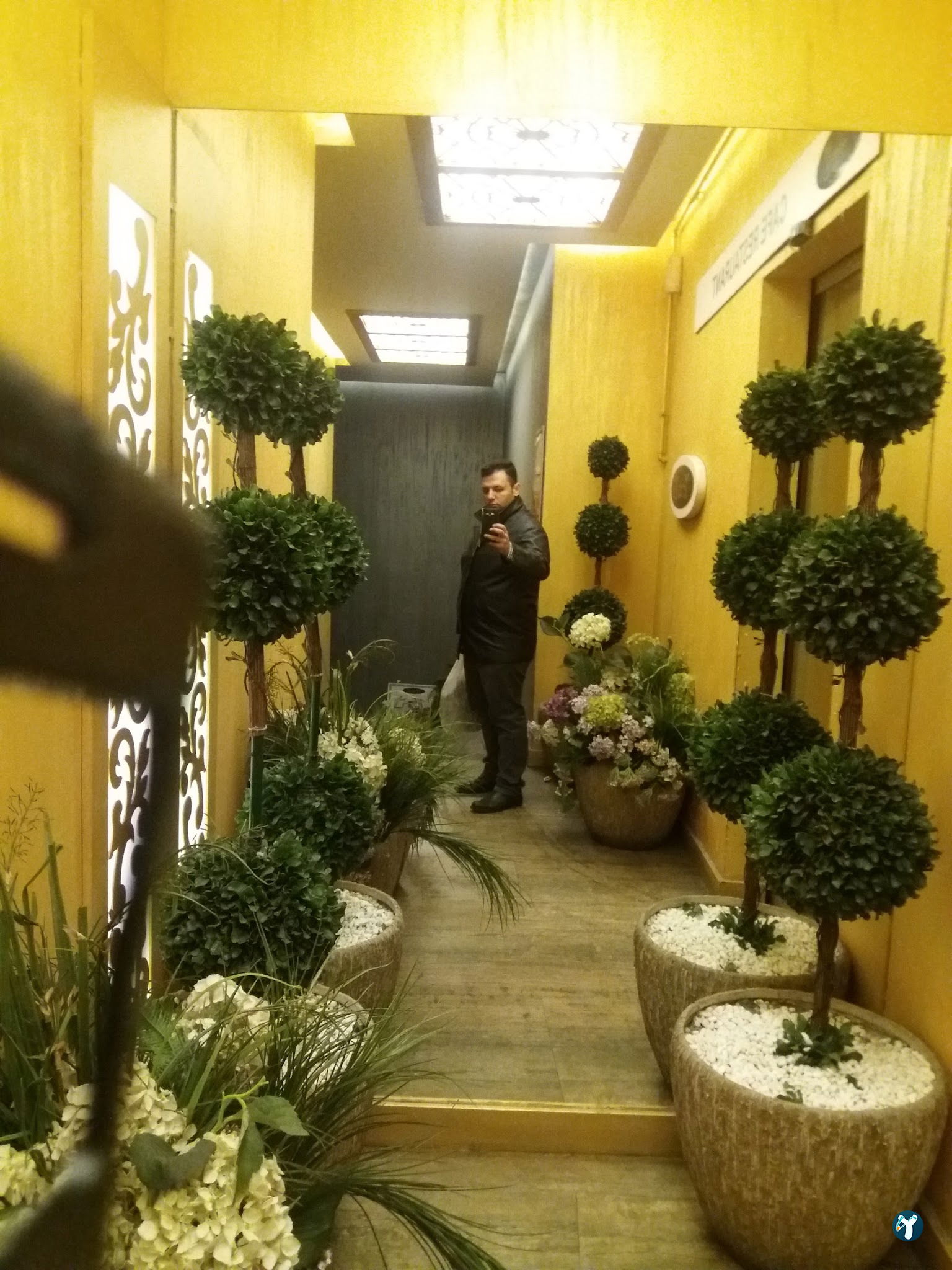 Terrace Li̇fe Cafe & Rest