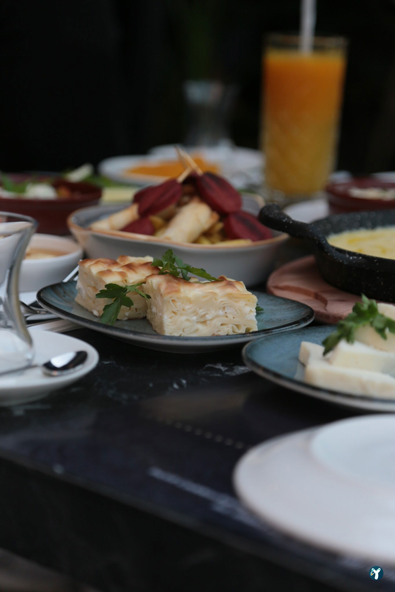 Terrace Li̇fe Cafe & Rest