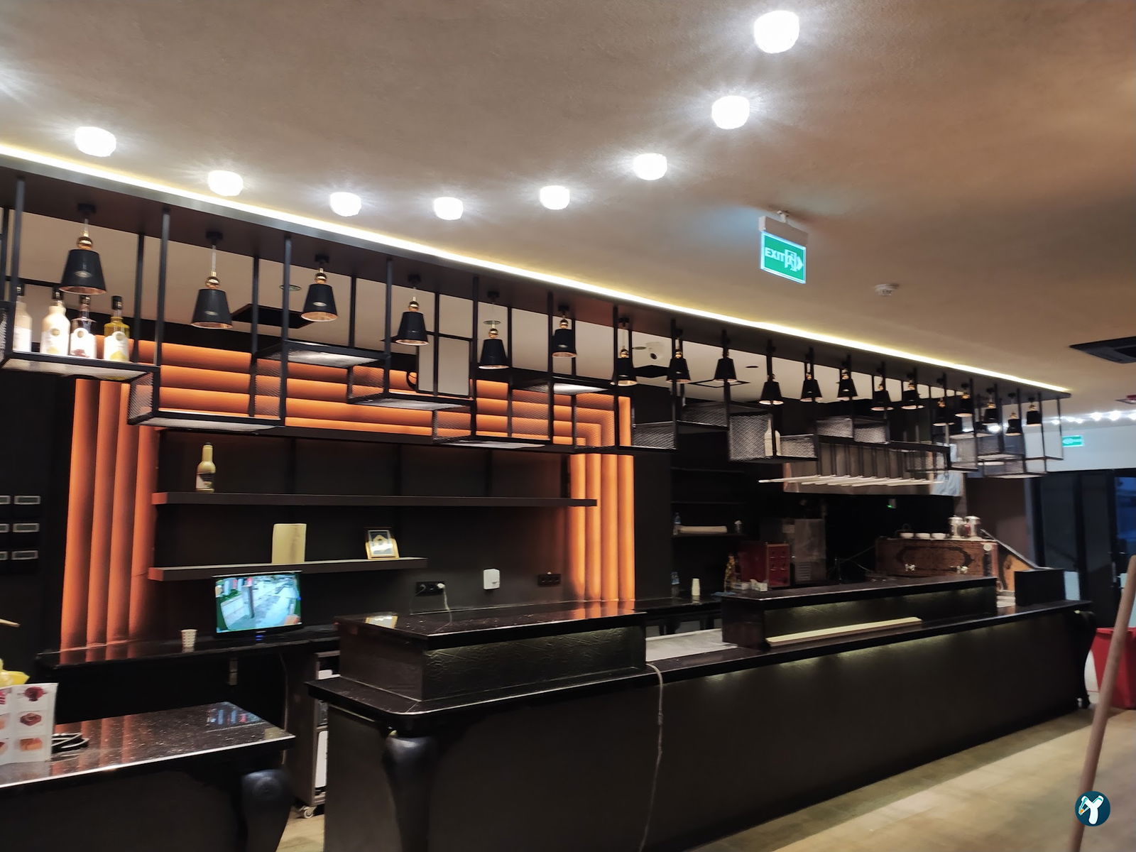 Terrace Li̇fe Cafe & Rest