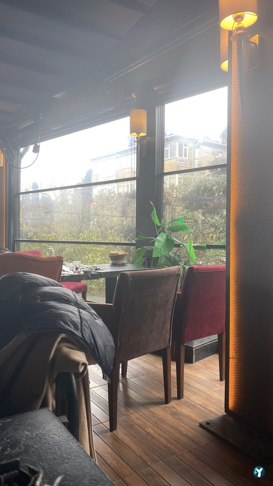Terrace Li̇fe Cafe & Rest