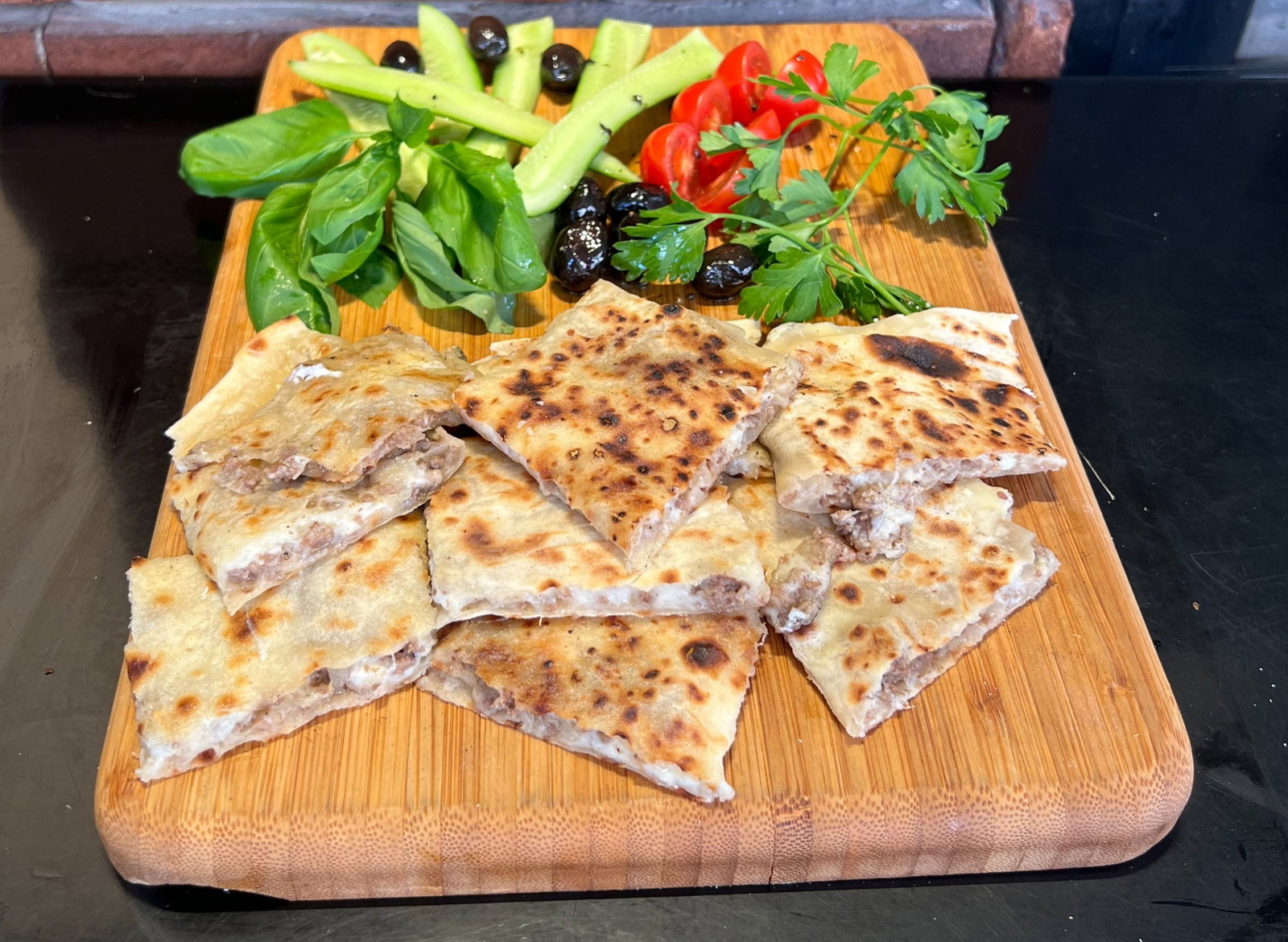 Kaşarlı Kıymalı Gözleme Tabağı