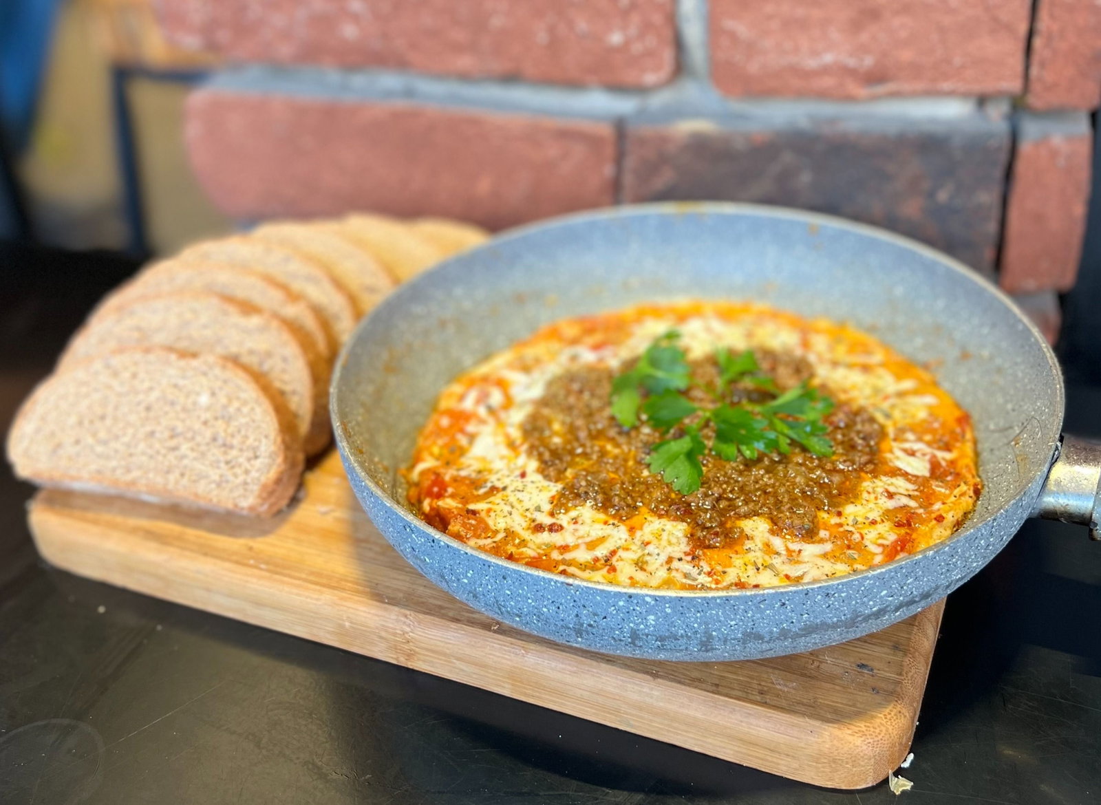 Kıymalı Kaşarlı Menemen
