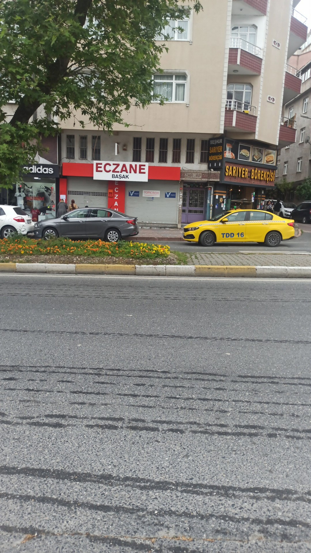 Zeytinburnu Olivum Borek Pogaca