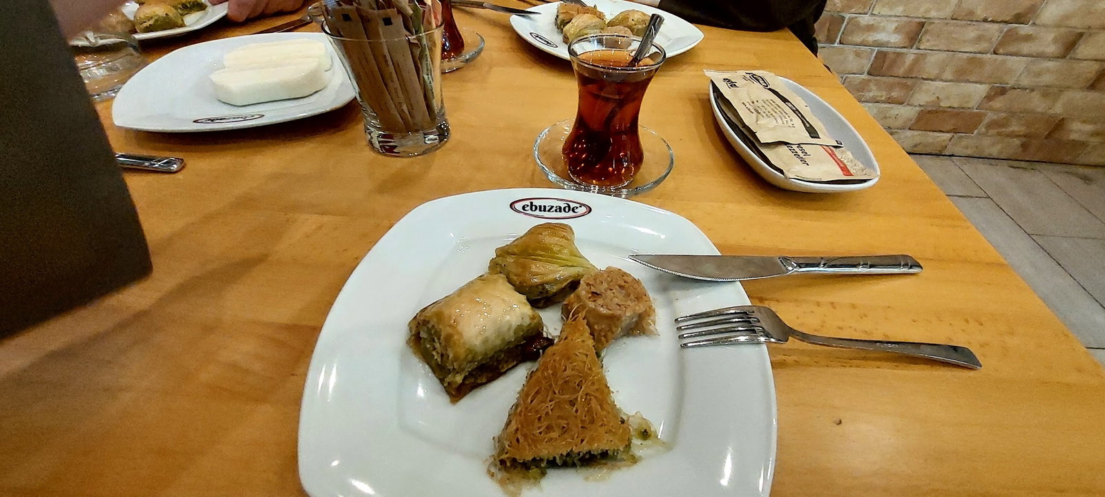 Ebuzade Restoran - Özikizler Künefe Baklava Silivri
