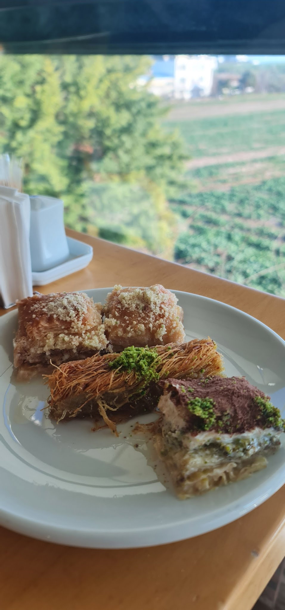Ebuzade Restoran - Özikizler Künefe Baklava Silivri
