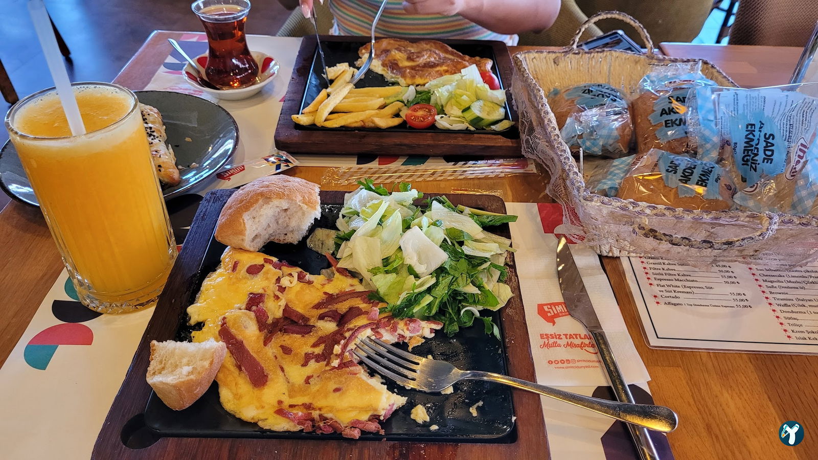 Simitçi Dünyası Kaynarca (Kahvaltı Pizza Hamburger Pasta Kahve)