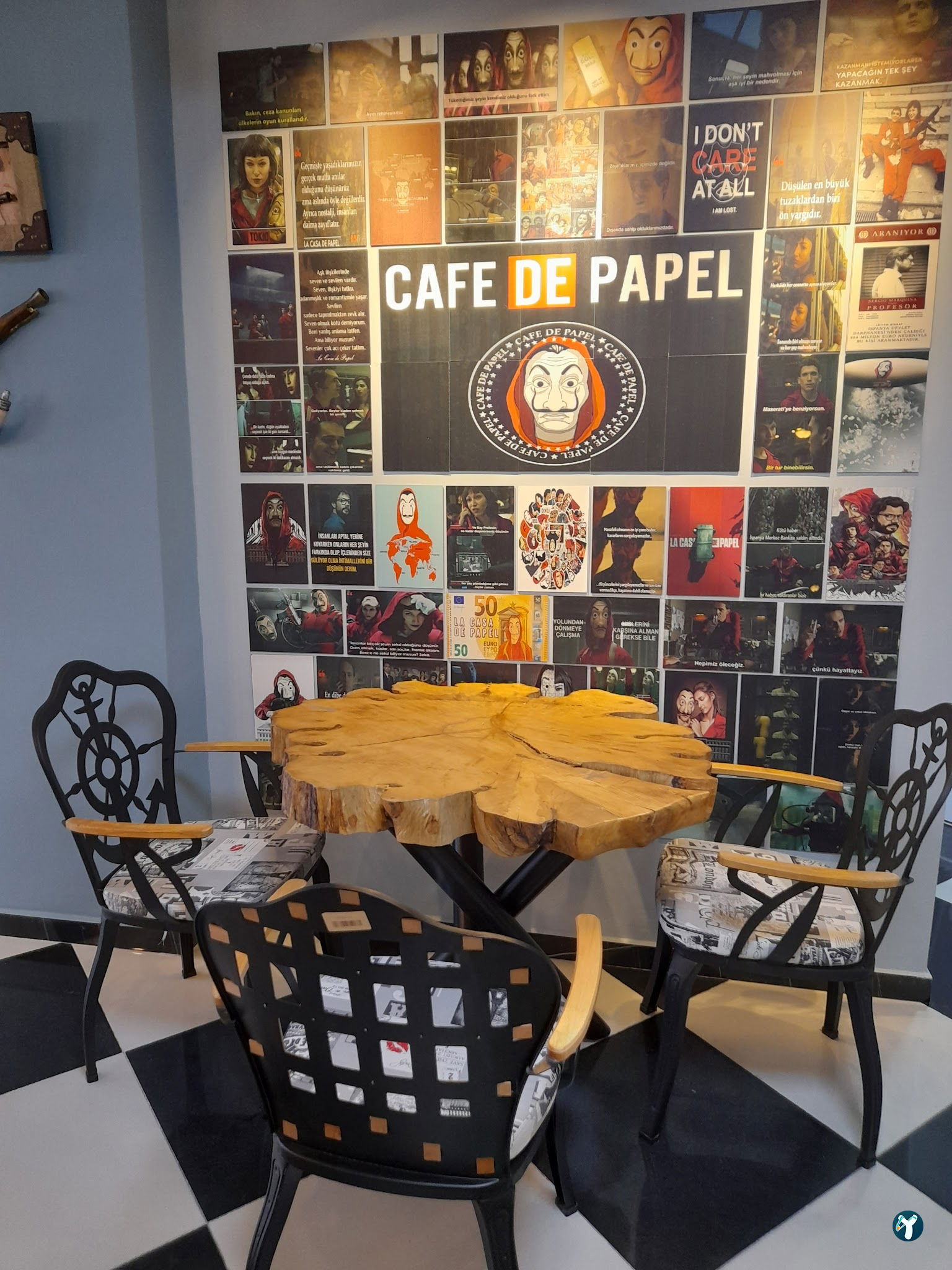 Cafe De Papel
