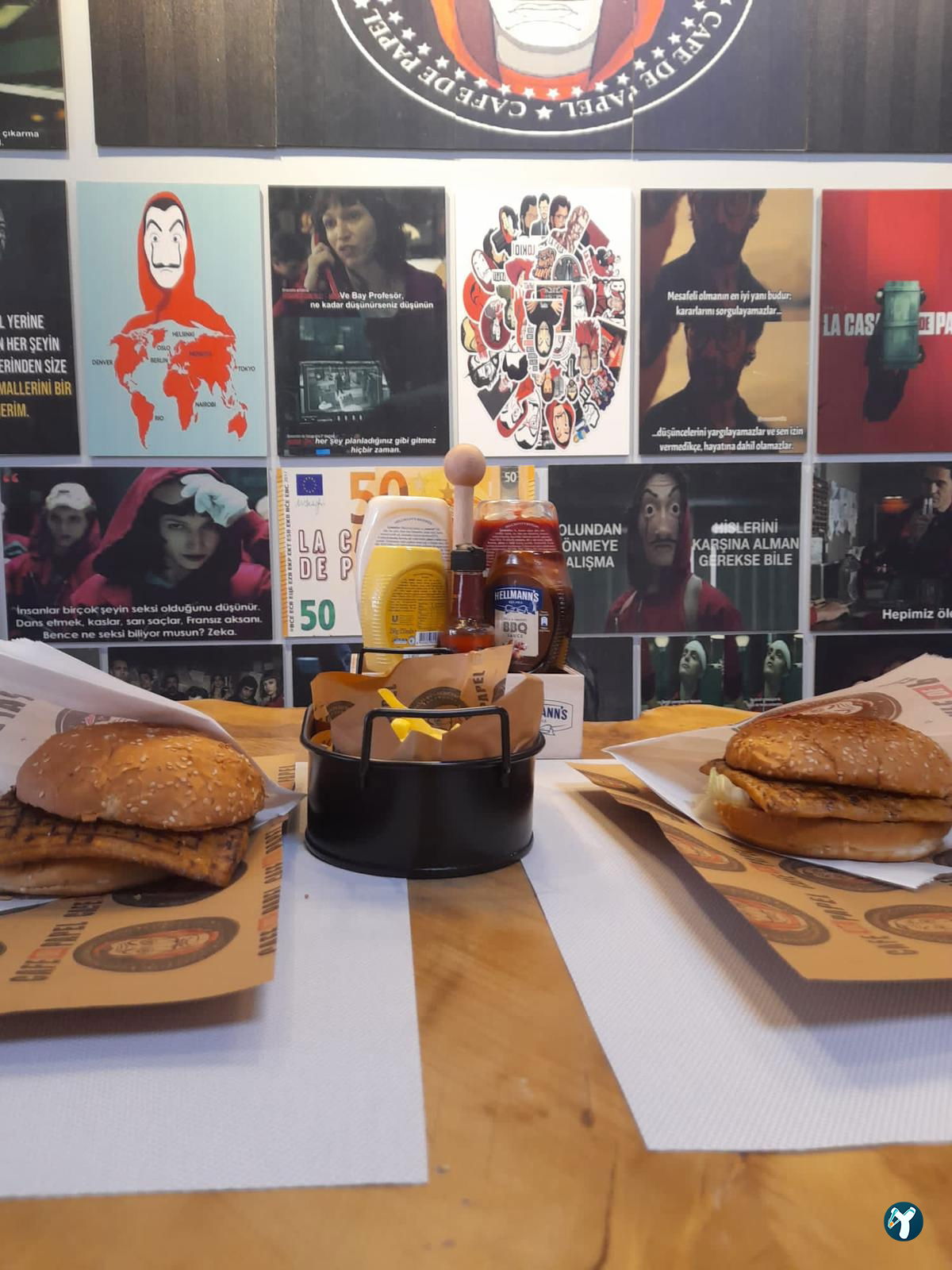 Cafe De Papel