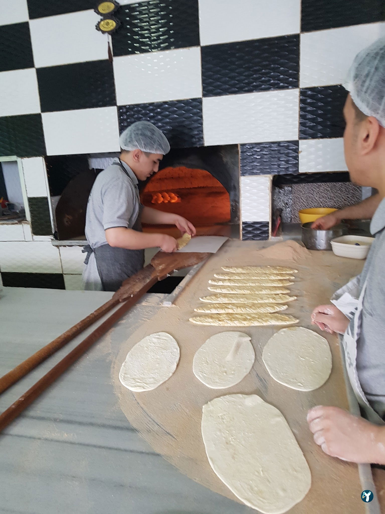 Mahmut Ustanın Yeri Pide Lavaş Lahmacun Salonu