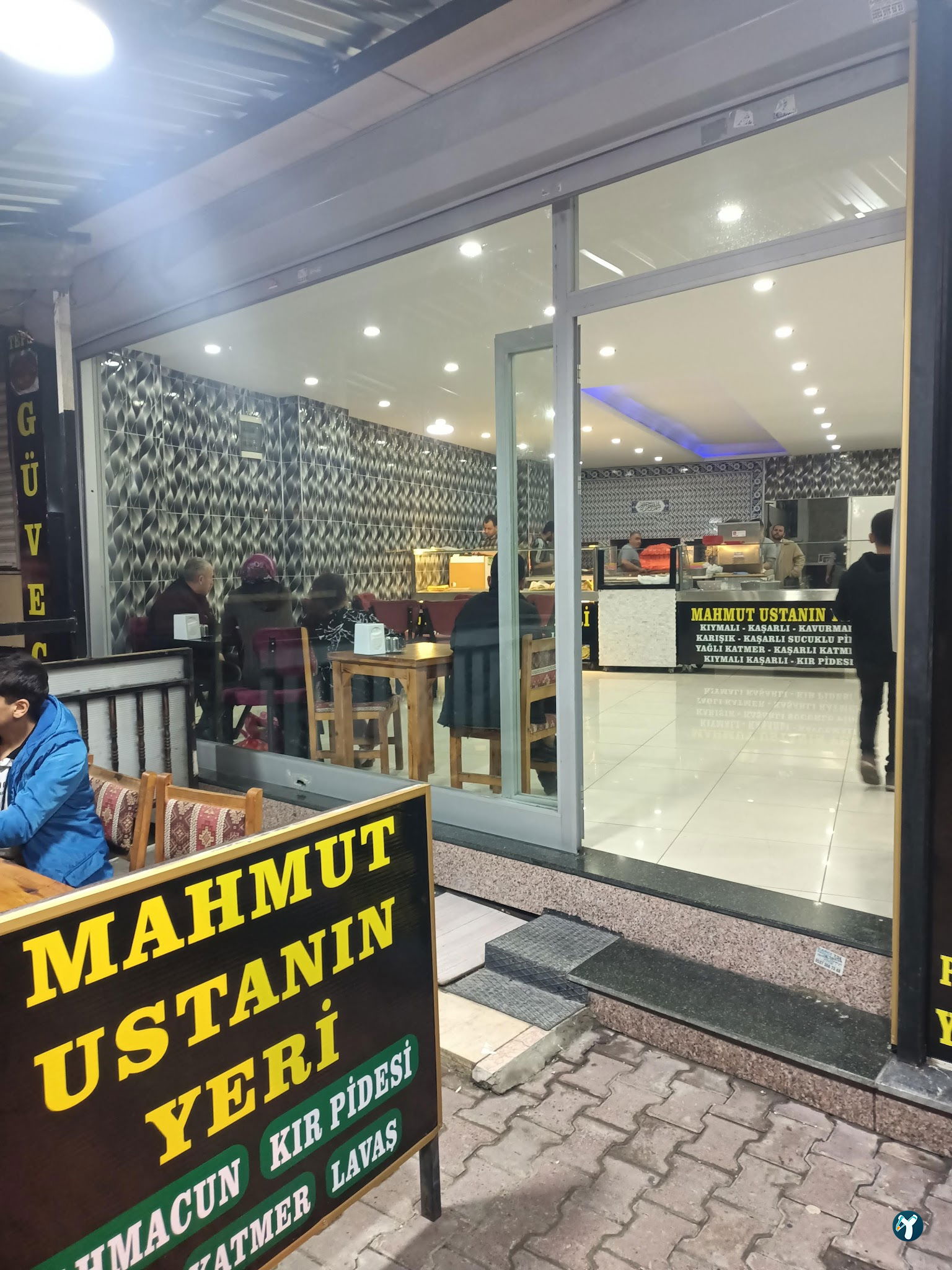 Mahmut Ustanın Yeri Pide Lavaş Lahmacun Salonu