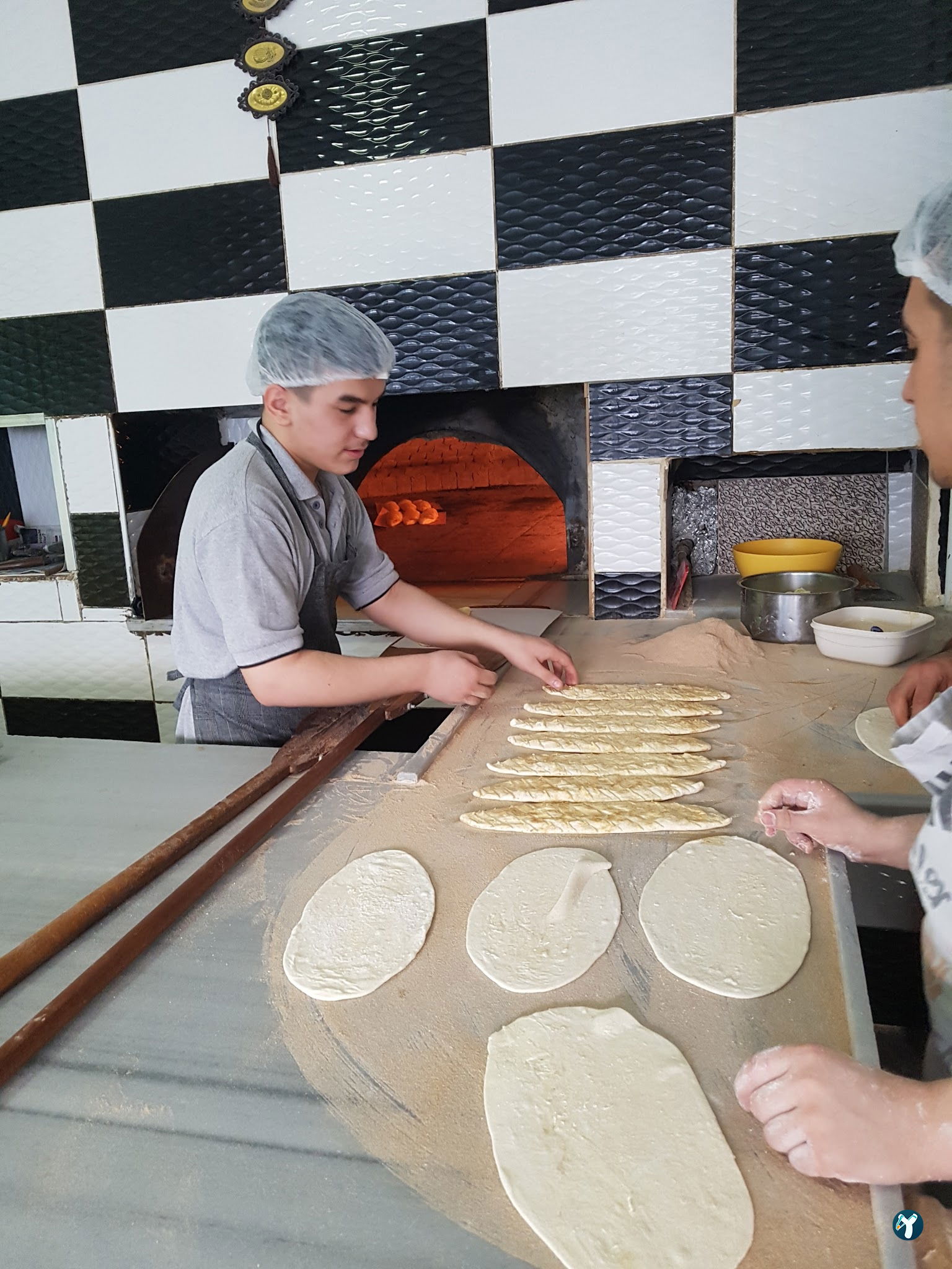 Mahmut Ustanın Yeri Pide Lavaş Lahmacun Salonu