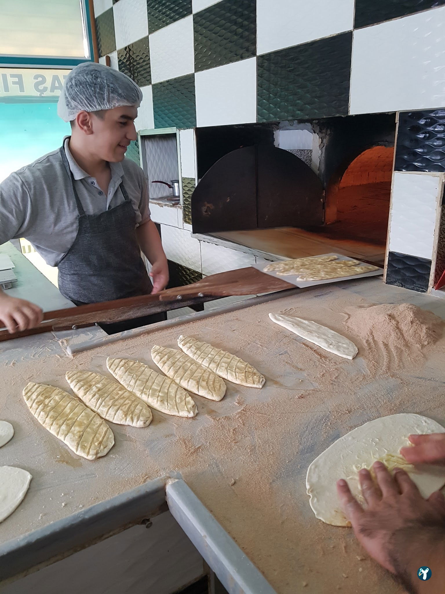 Mahmut Ustanın Yeri Pide Lavaş Lahmacun Salonu