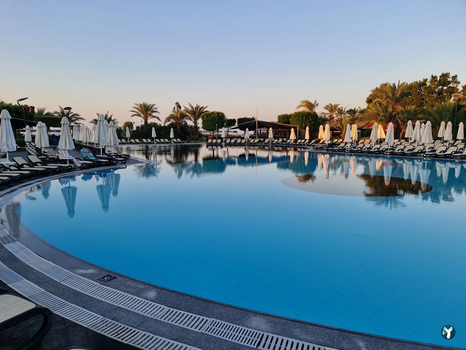 Limak Lara De Luxe Hotel & Resort