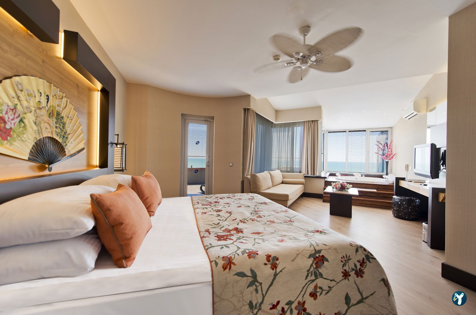 Limak Lara De Luxe Hotel & Resort