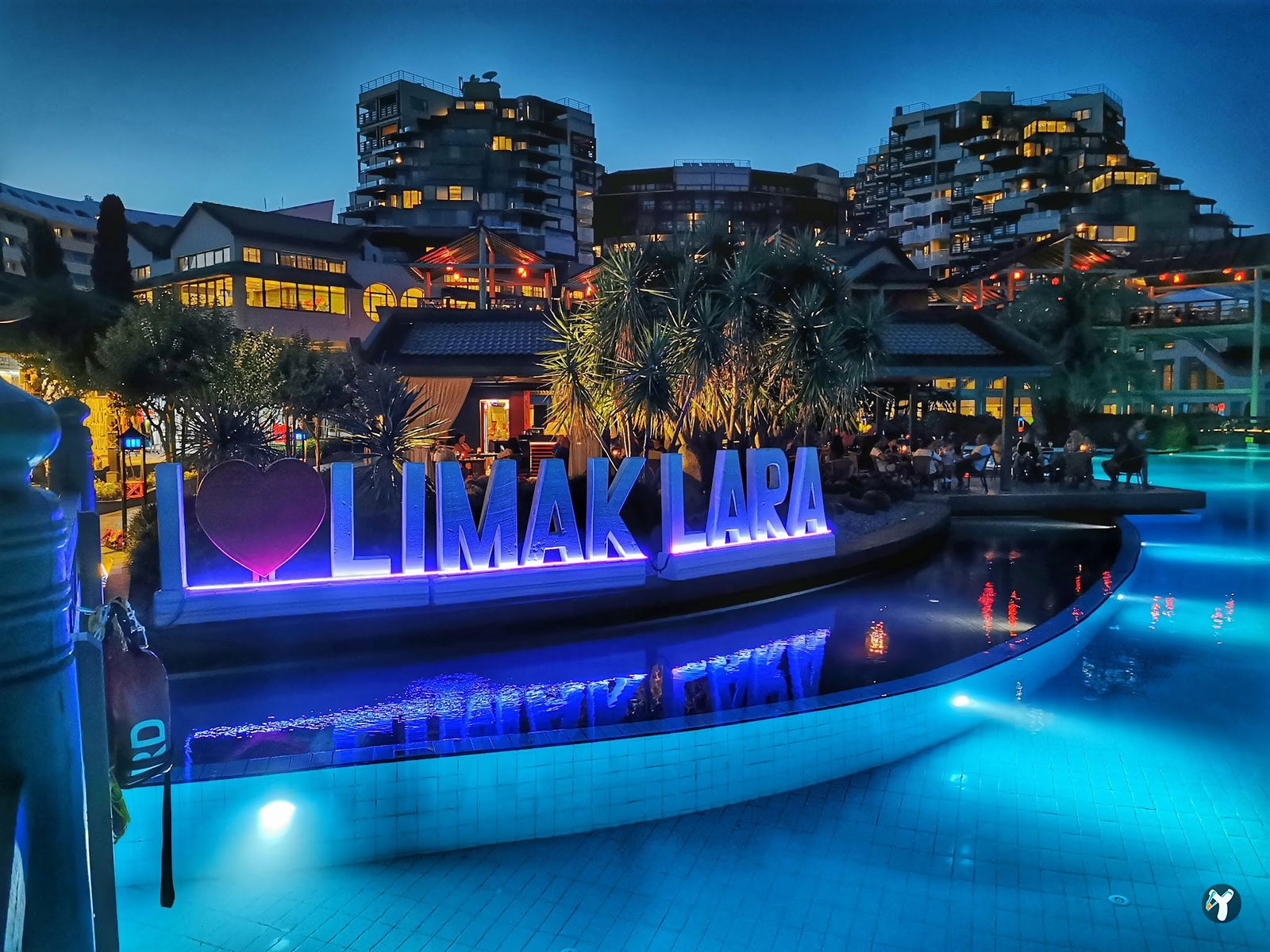 Limak Lara De Luxe Hotel & Resort