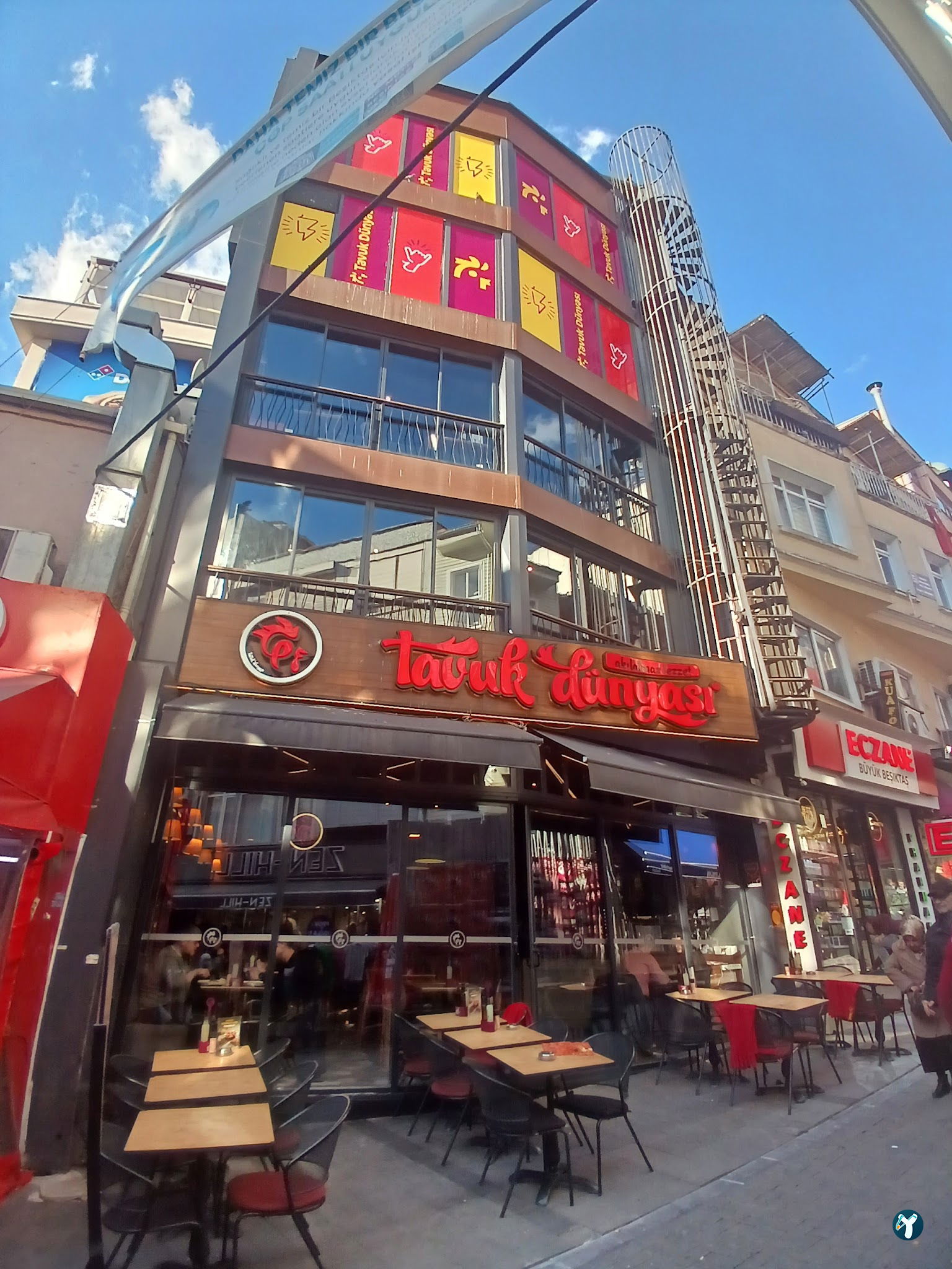 Tavuk Dünyası 34 Beşiktaş