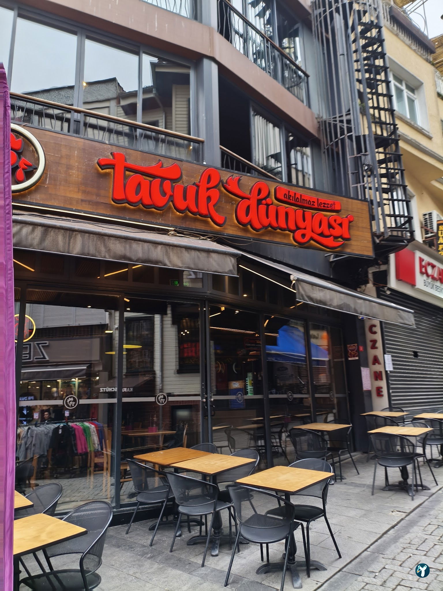 Tavuk Dünyası 34 Beşiktaş