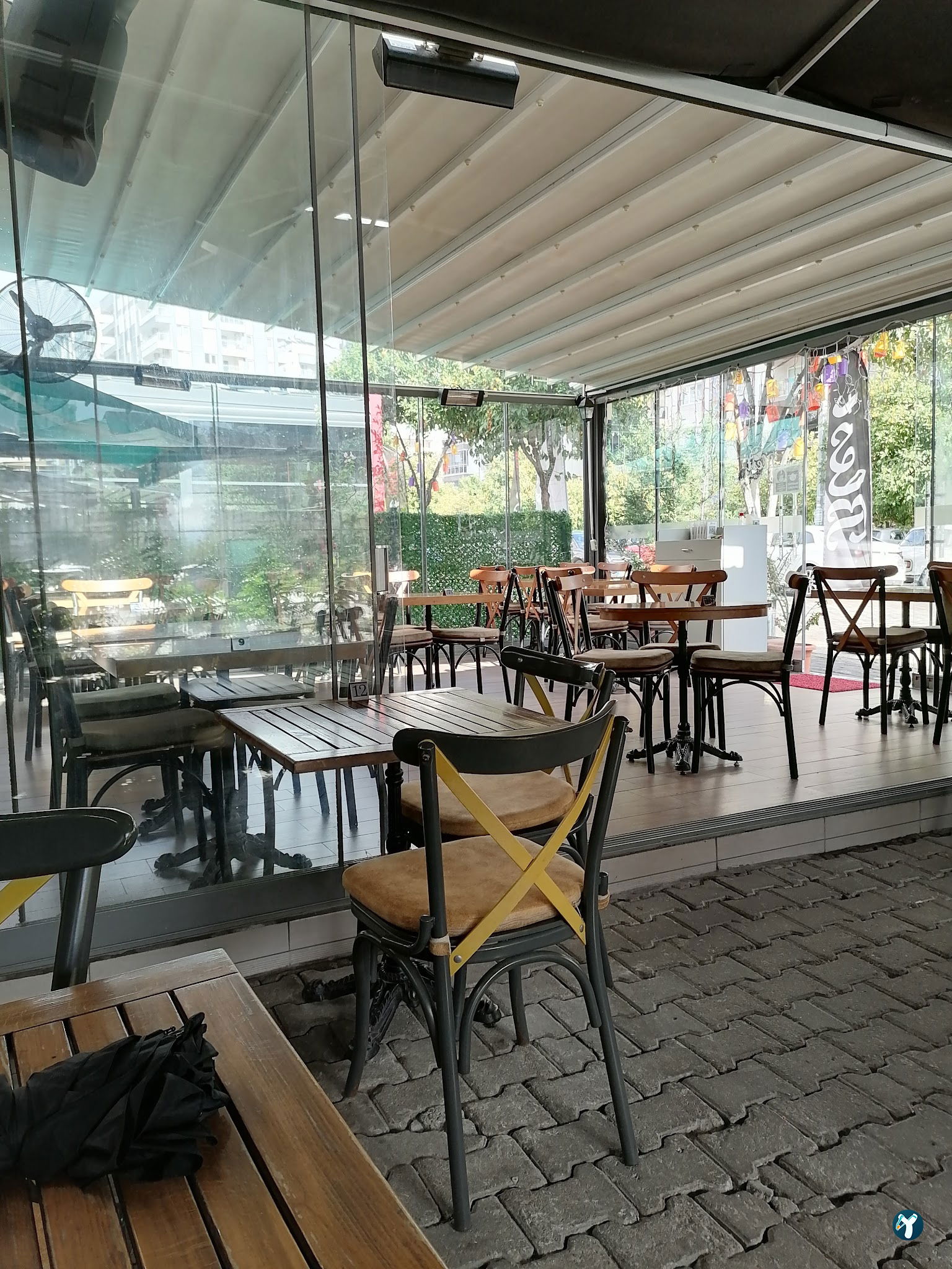 Blest Cafe & Restaurant