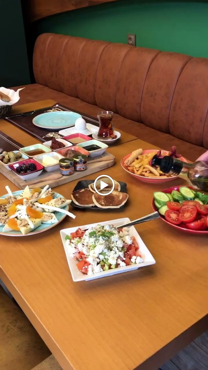 Blest Cafe & Restaurant