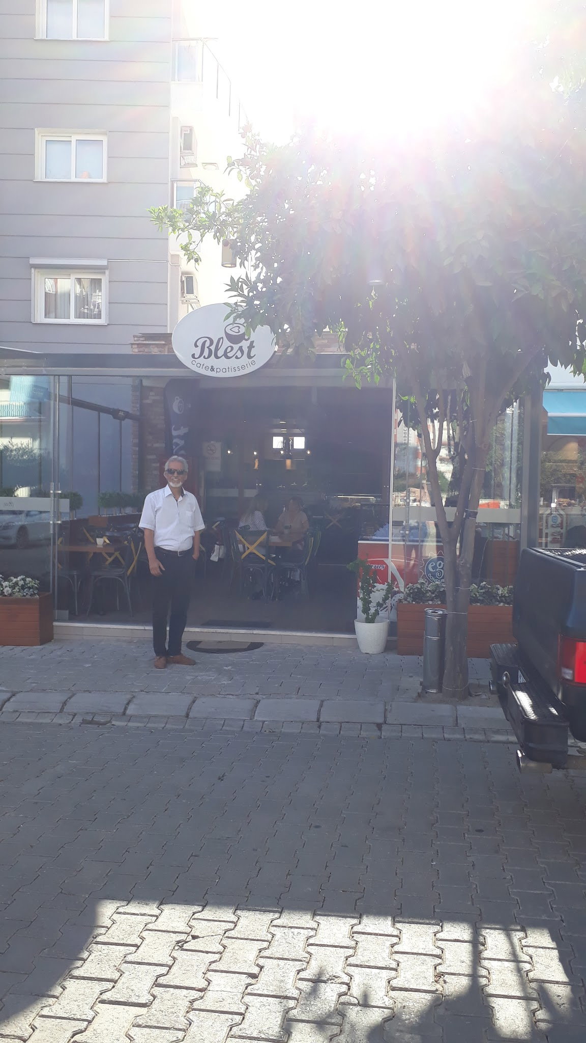 Blest Cafe & Restaurant