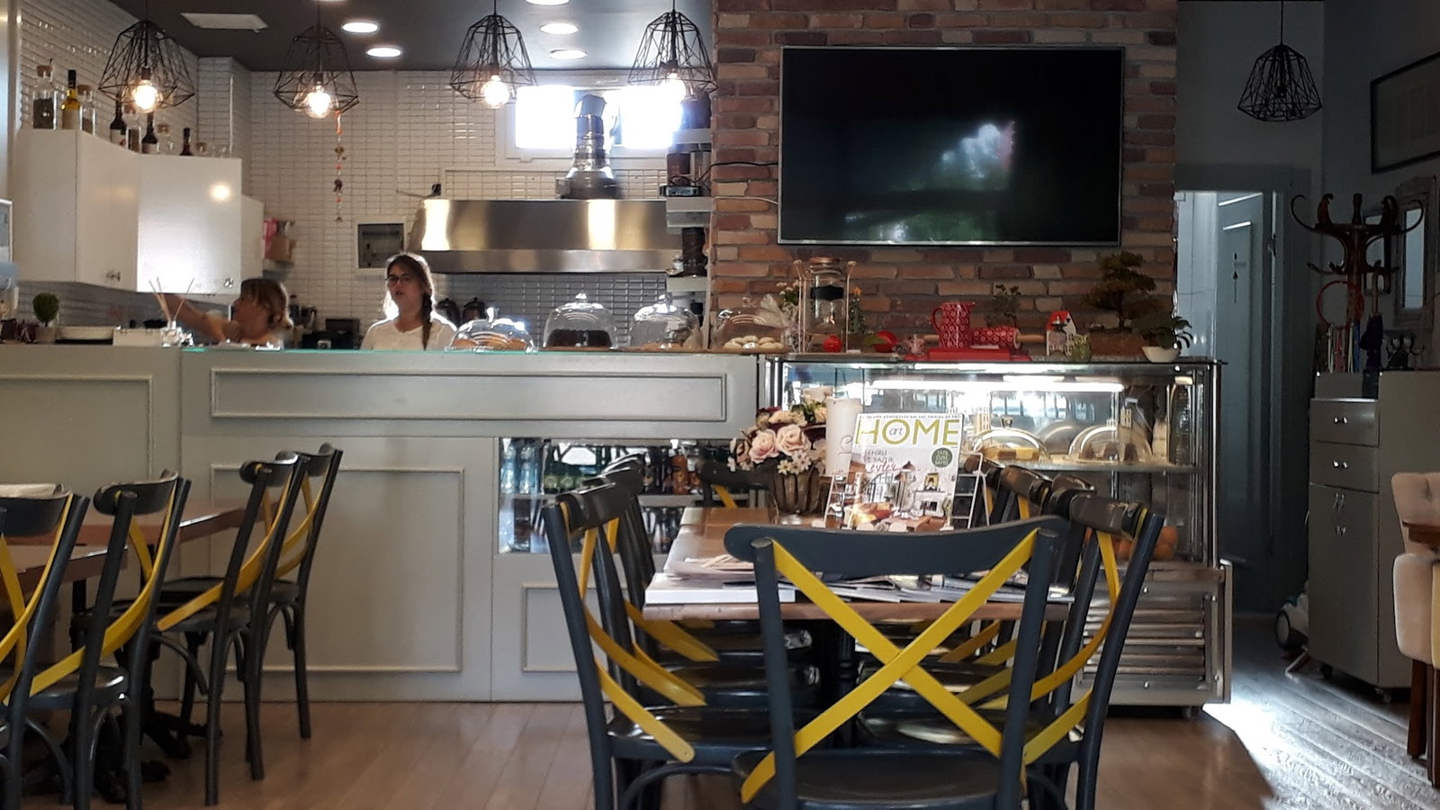 Blest Cafe & Restaurant