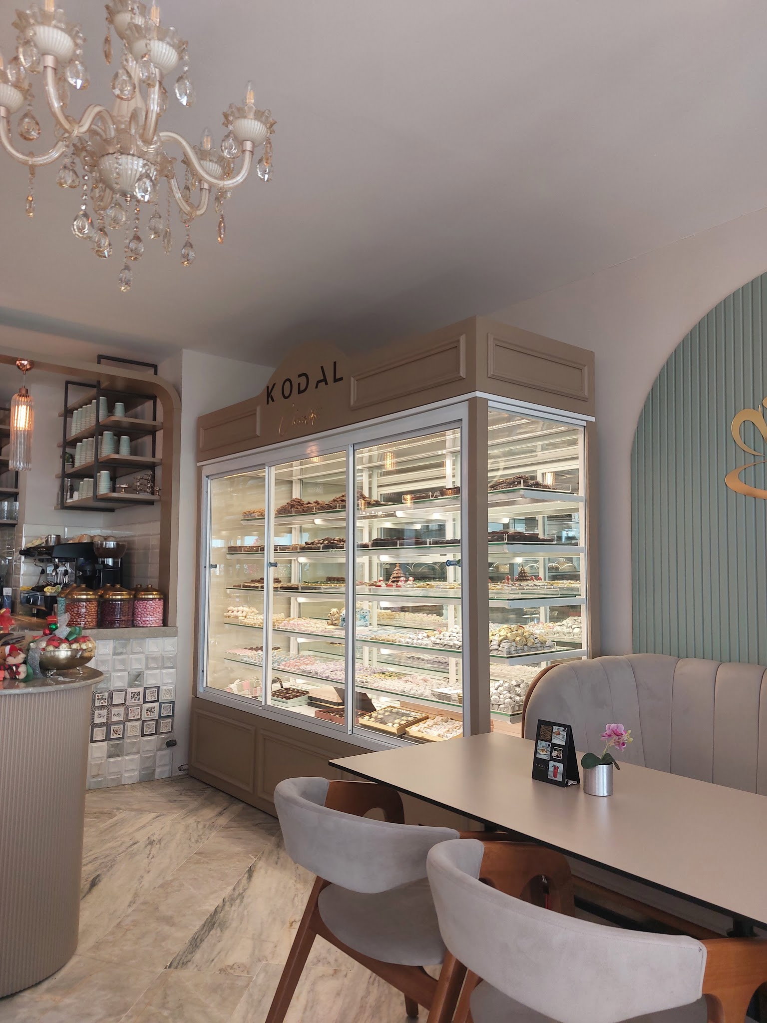 Kodal Chocolate Seaside