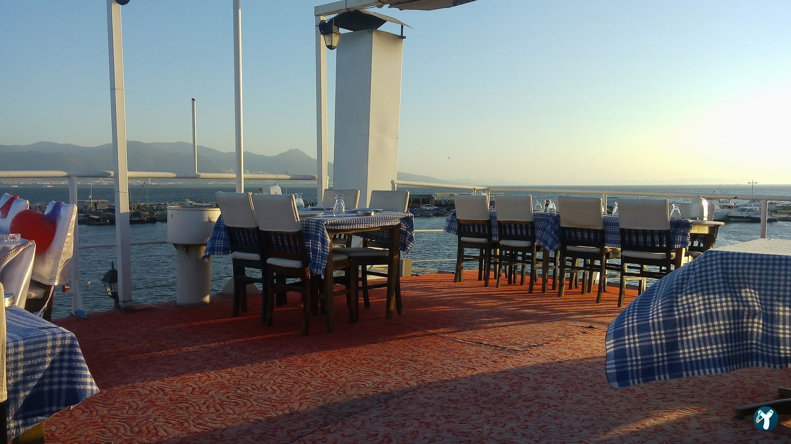 Efes Gemi Restaurant