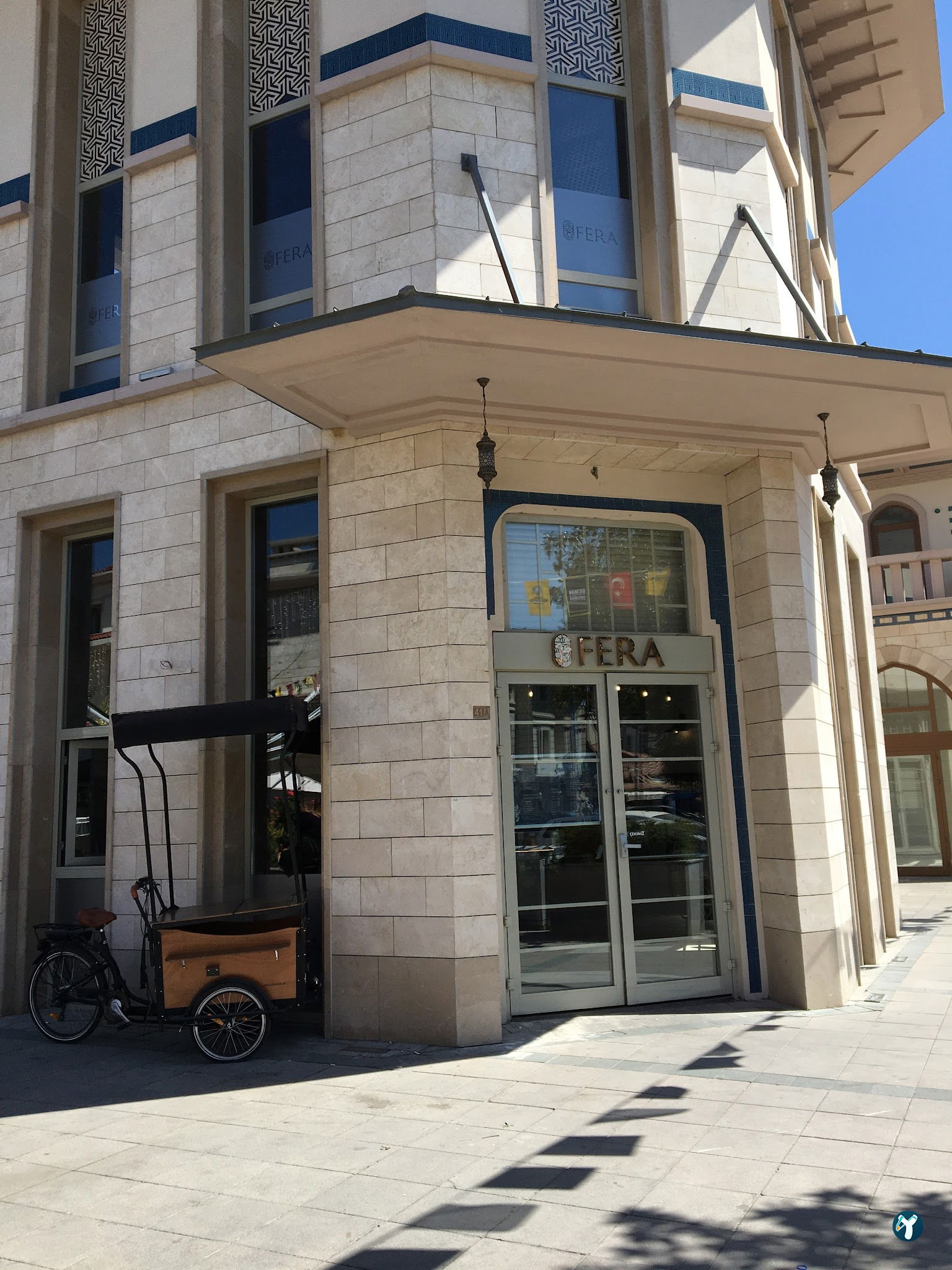 Fera Coffee Türbe Önü