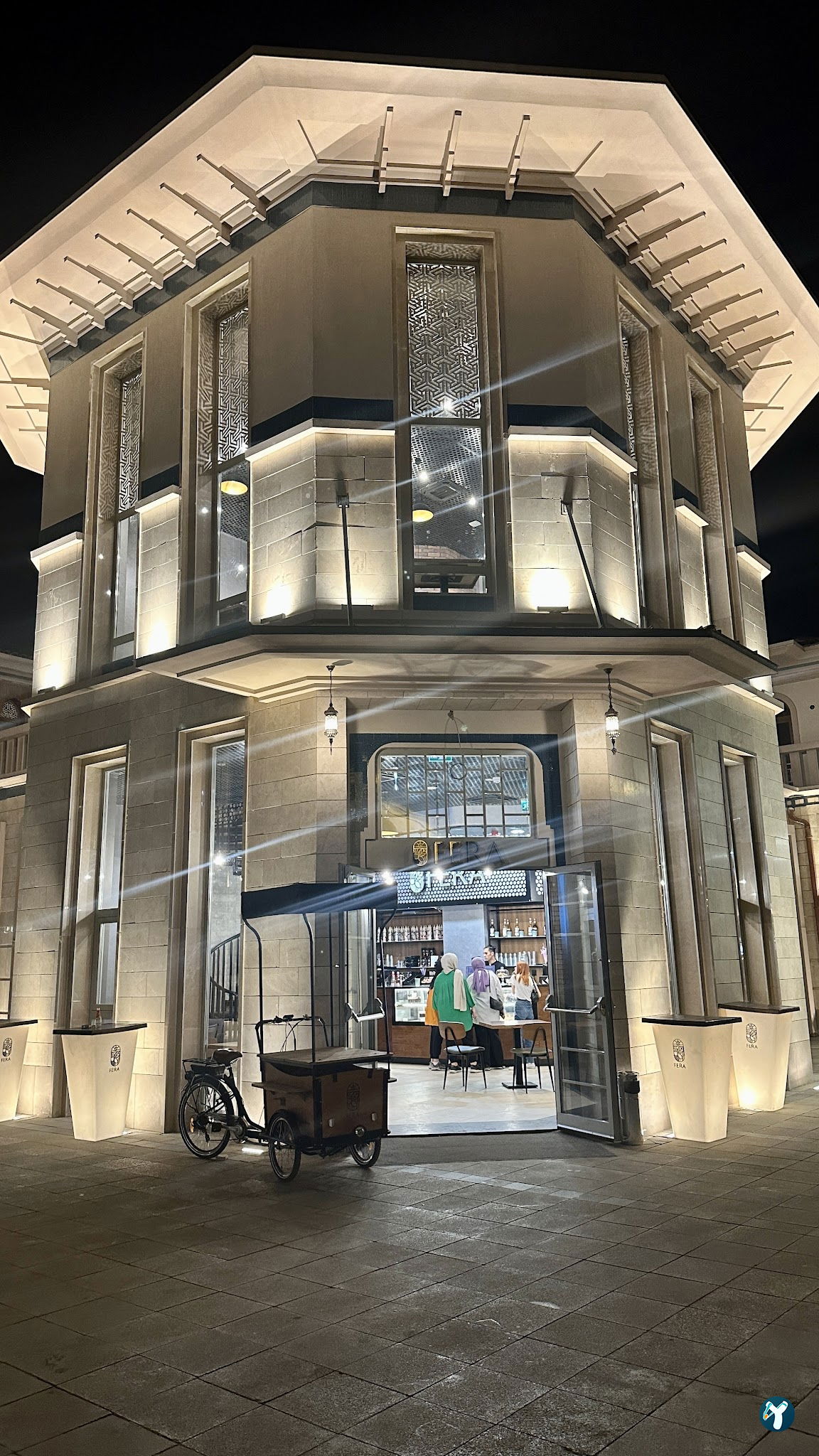 Fera Coffee Türbe Önü